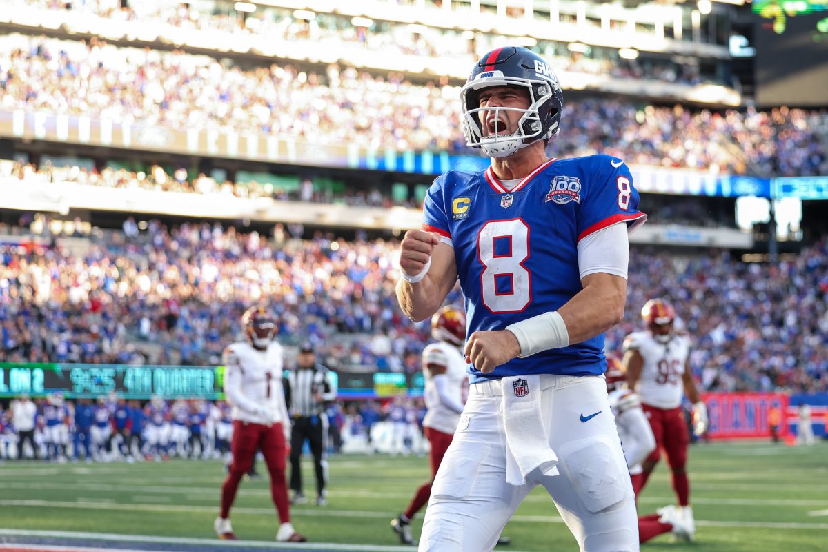 Daniel Jones Praised for Strong First Impression With Colts