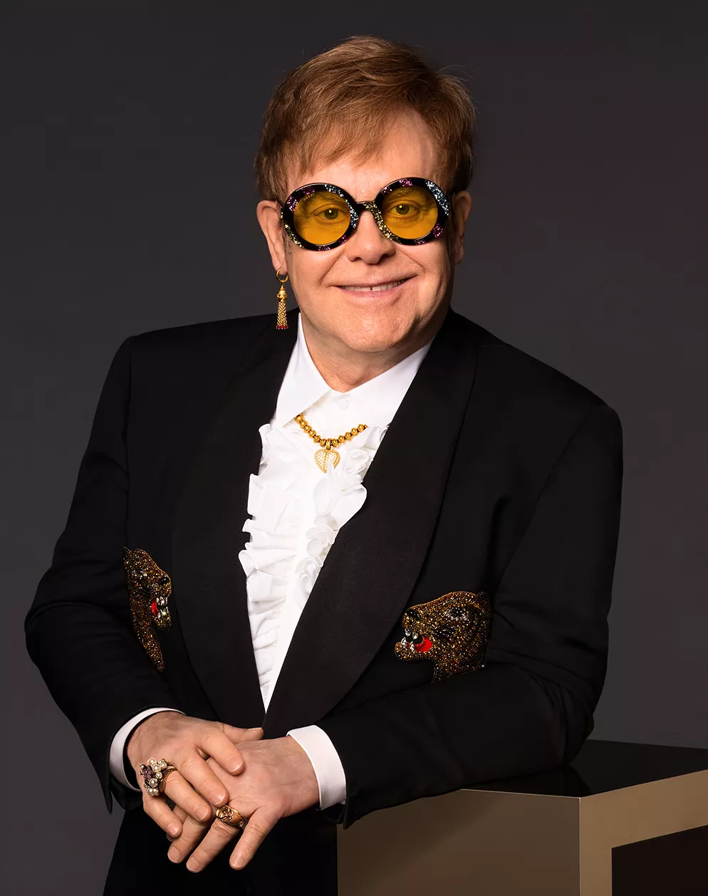 https://d.newsweek.com/en/full/2523719/per03-elton-john-01.webp