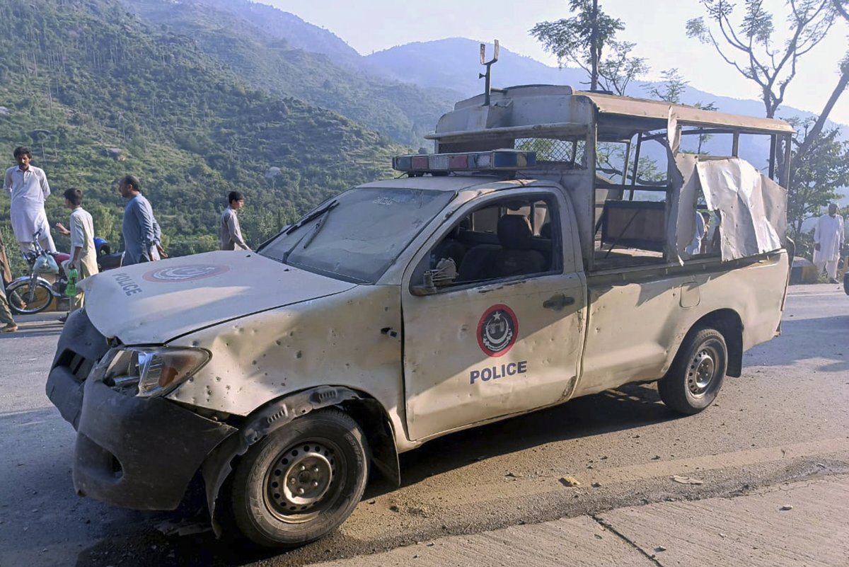 Damaged Pakistan police car 