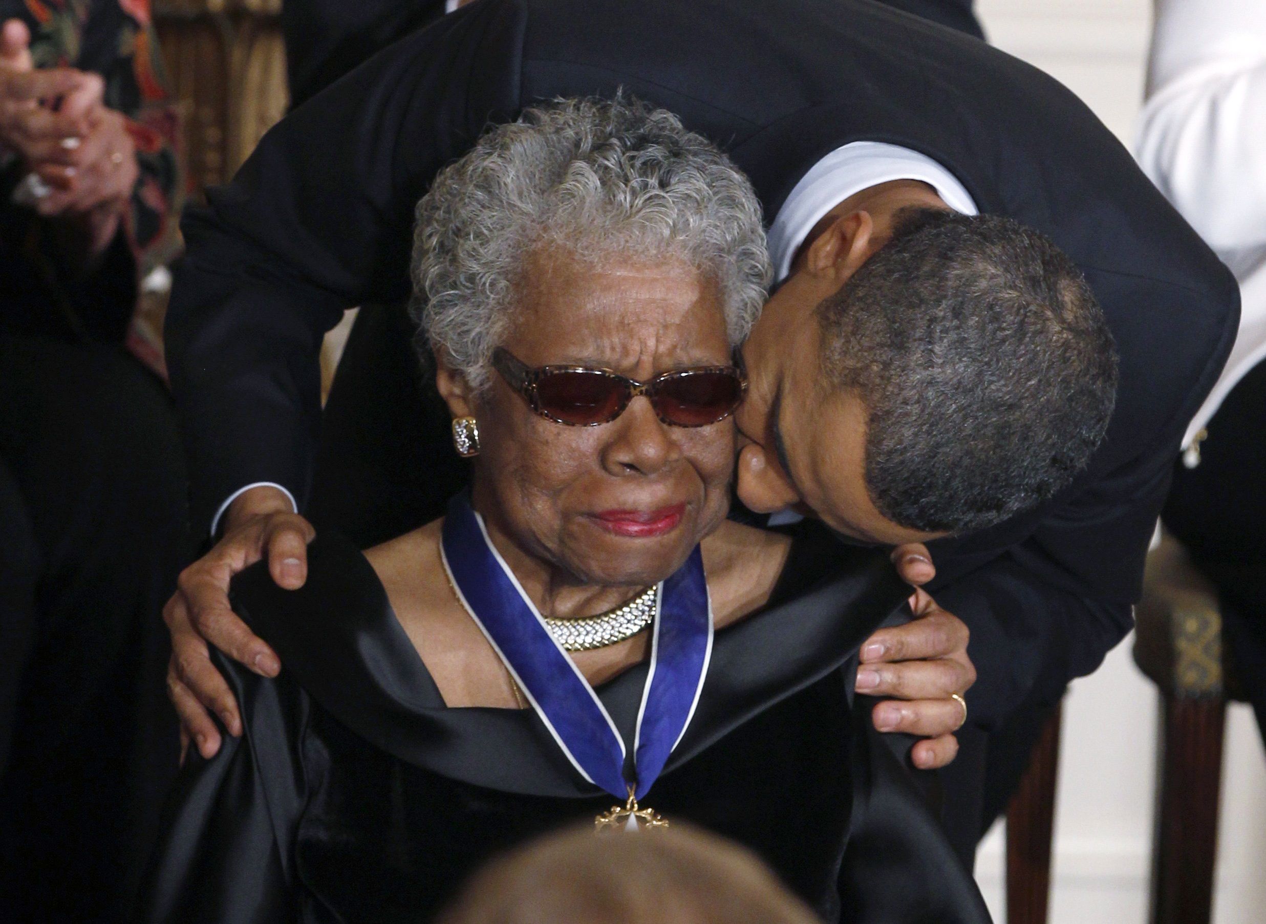 Author and Poet Maya Angelou Dies at 86 - Newsweek