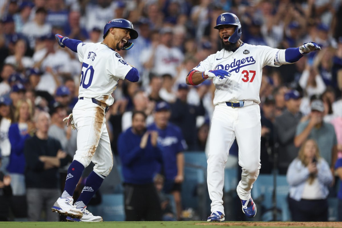 Los Angeles Dodgers outfielder Teoscar Hernández