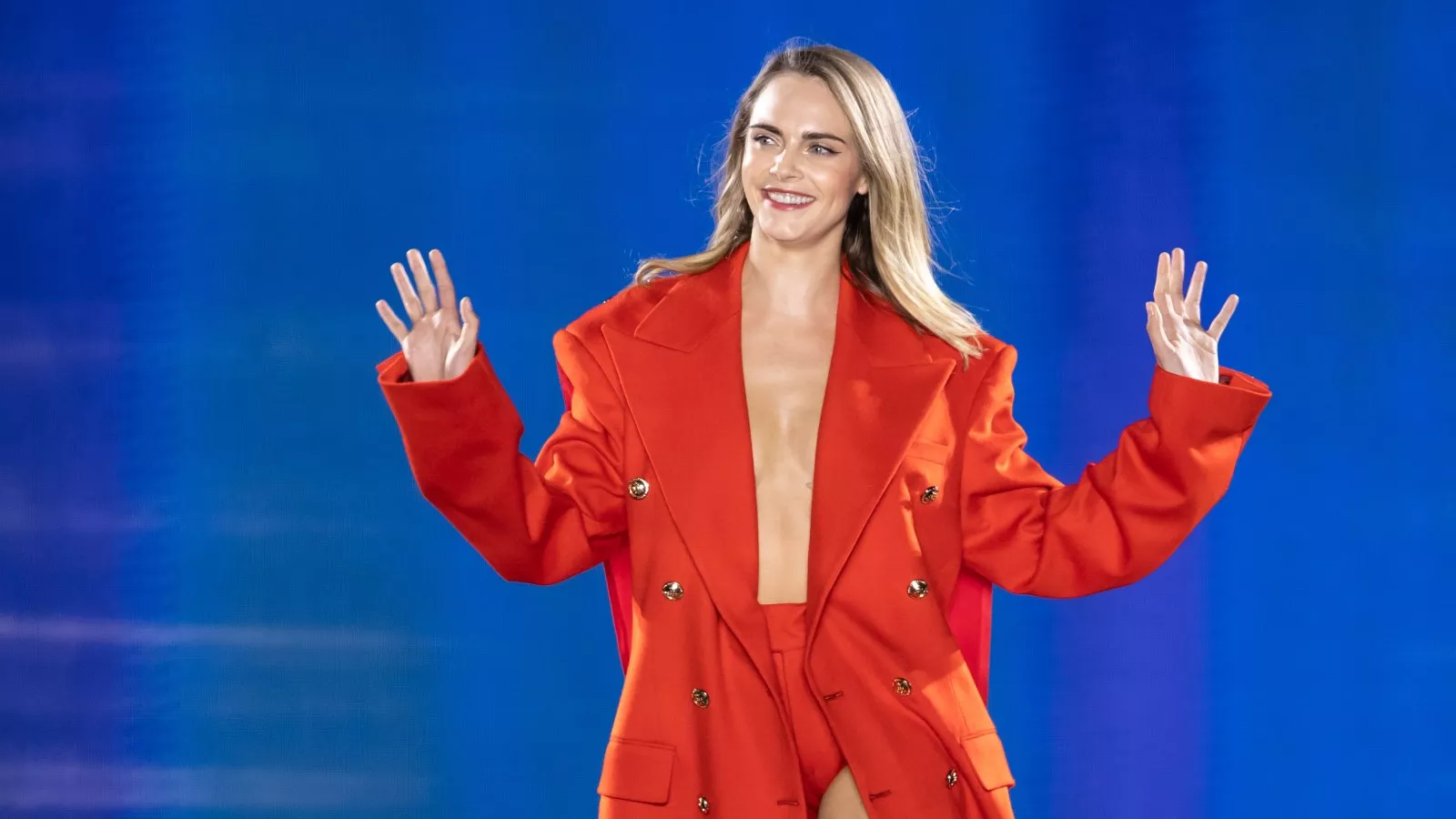 Cara Delevingne used this word to describe Taylor Swift, fans left confused