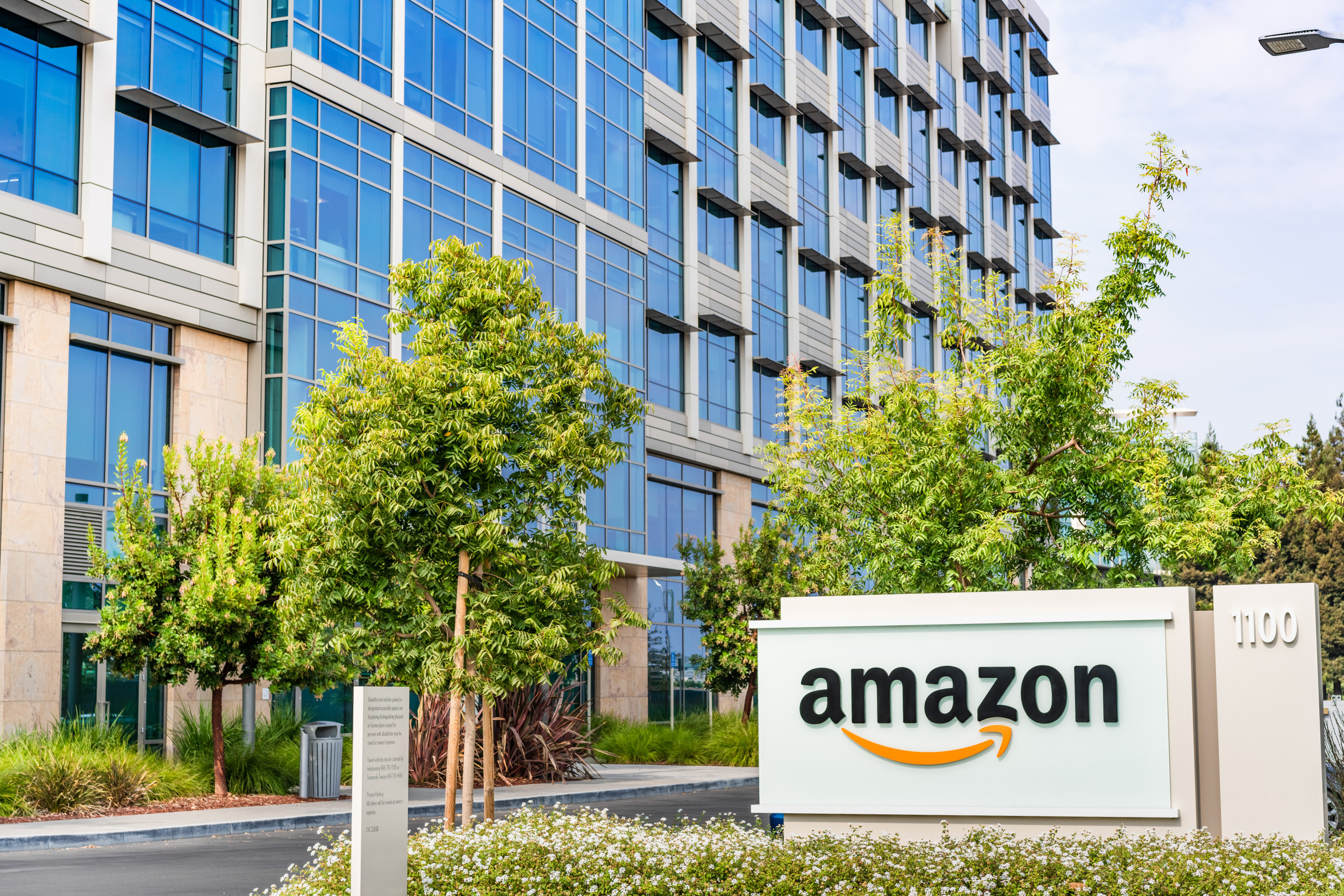 Amazon Boosts Investment in AI Startup Anthropic to $8 Billion