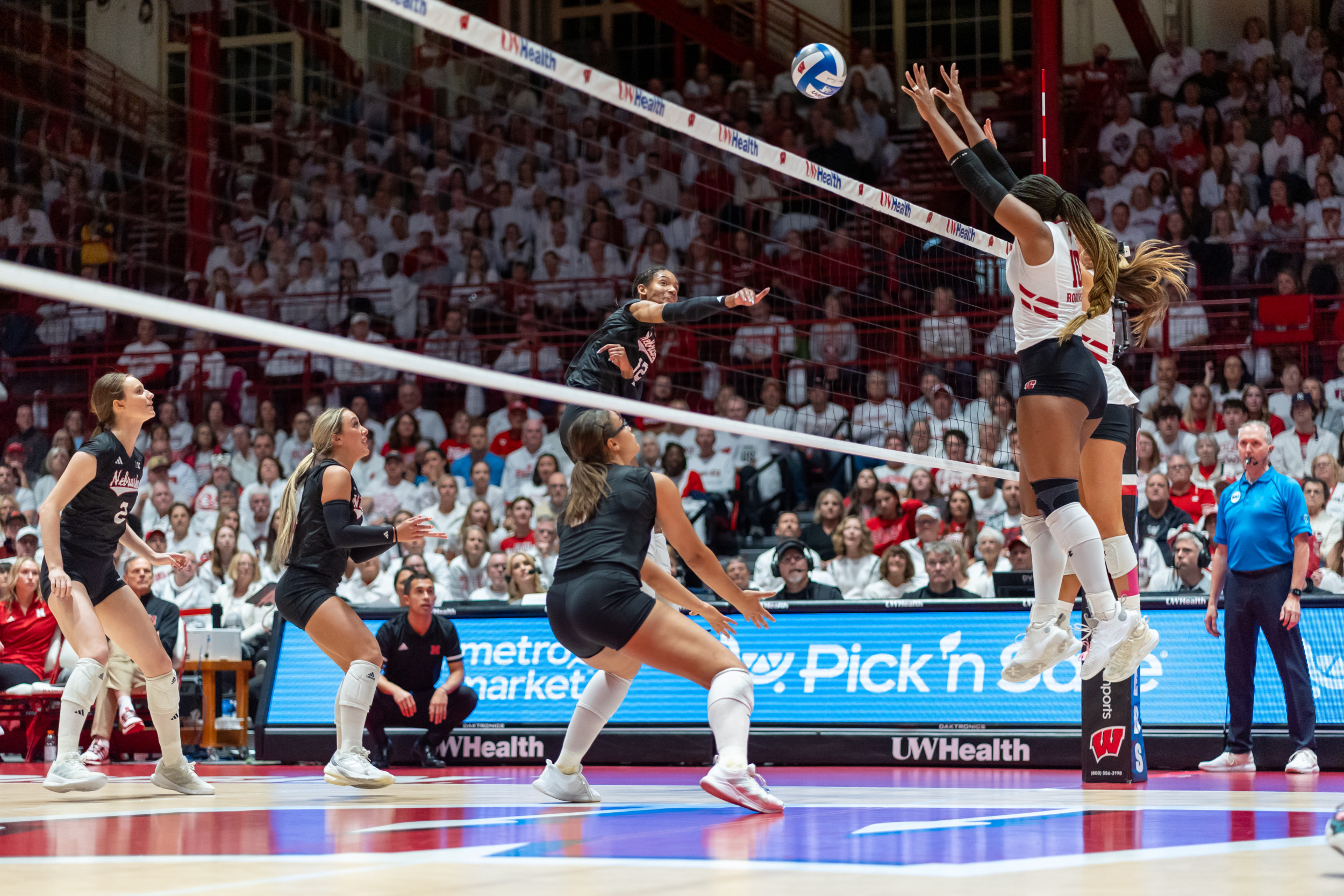 How to Watch Wisconsin vs Nebraska: Live Stream NCAA Women's Volleyball, TV