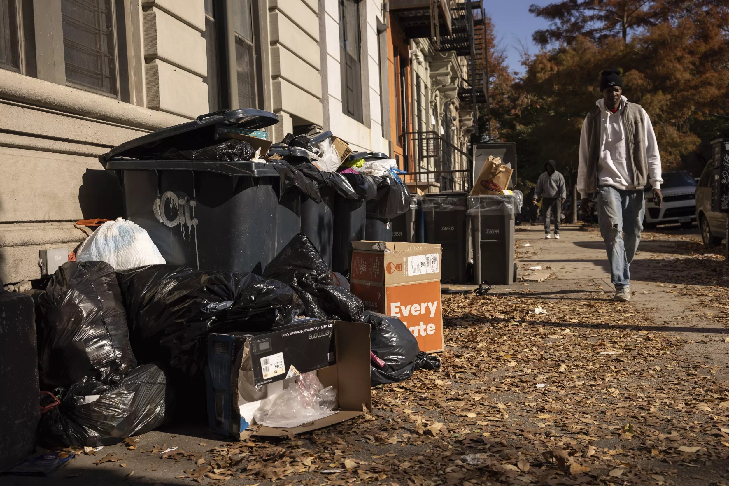NYC declares war on 'rat buffets', trash to go in lidded bins