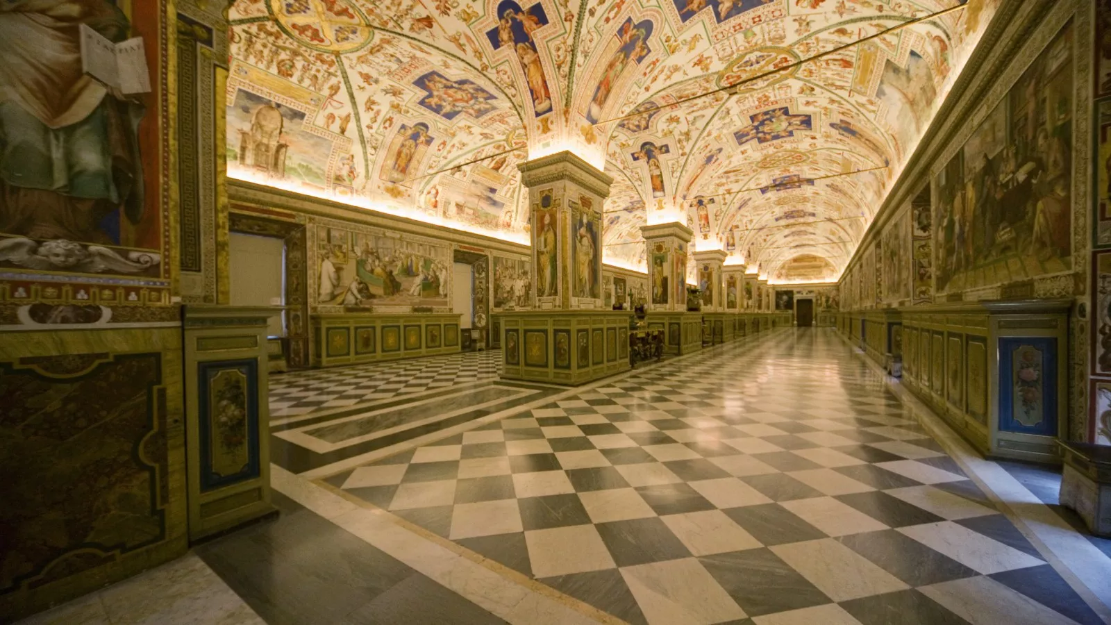 Woman with keys to world's "most beautiful museum" stuns internet with view