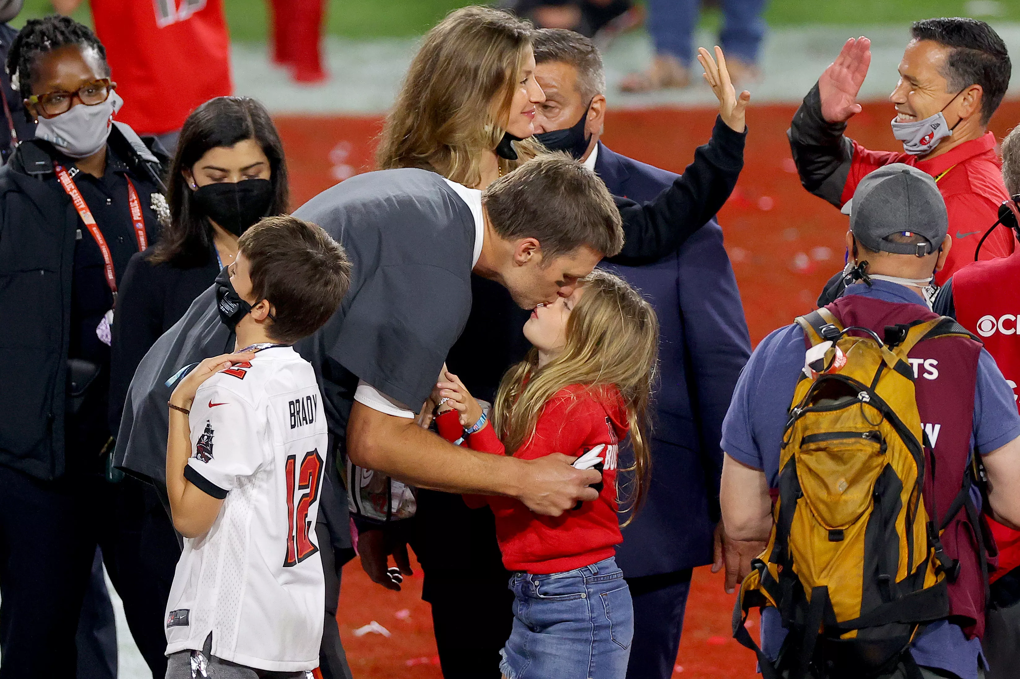 Pregnant Gisele and kids reportedly doing Thanksgiving without Tom Brady
