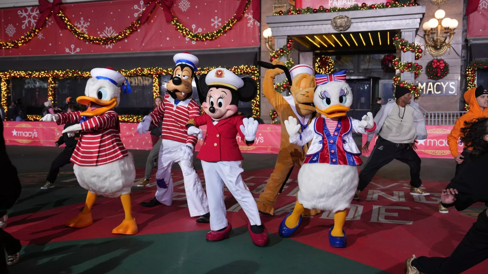 How To Watch Macy's Thanksgiving Day Parade 2024: Live Stream, TV Channel