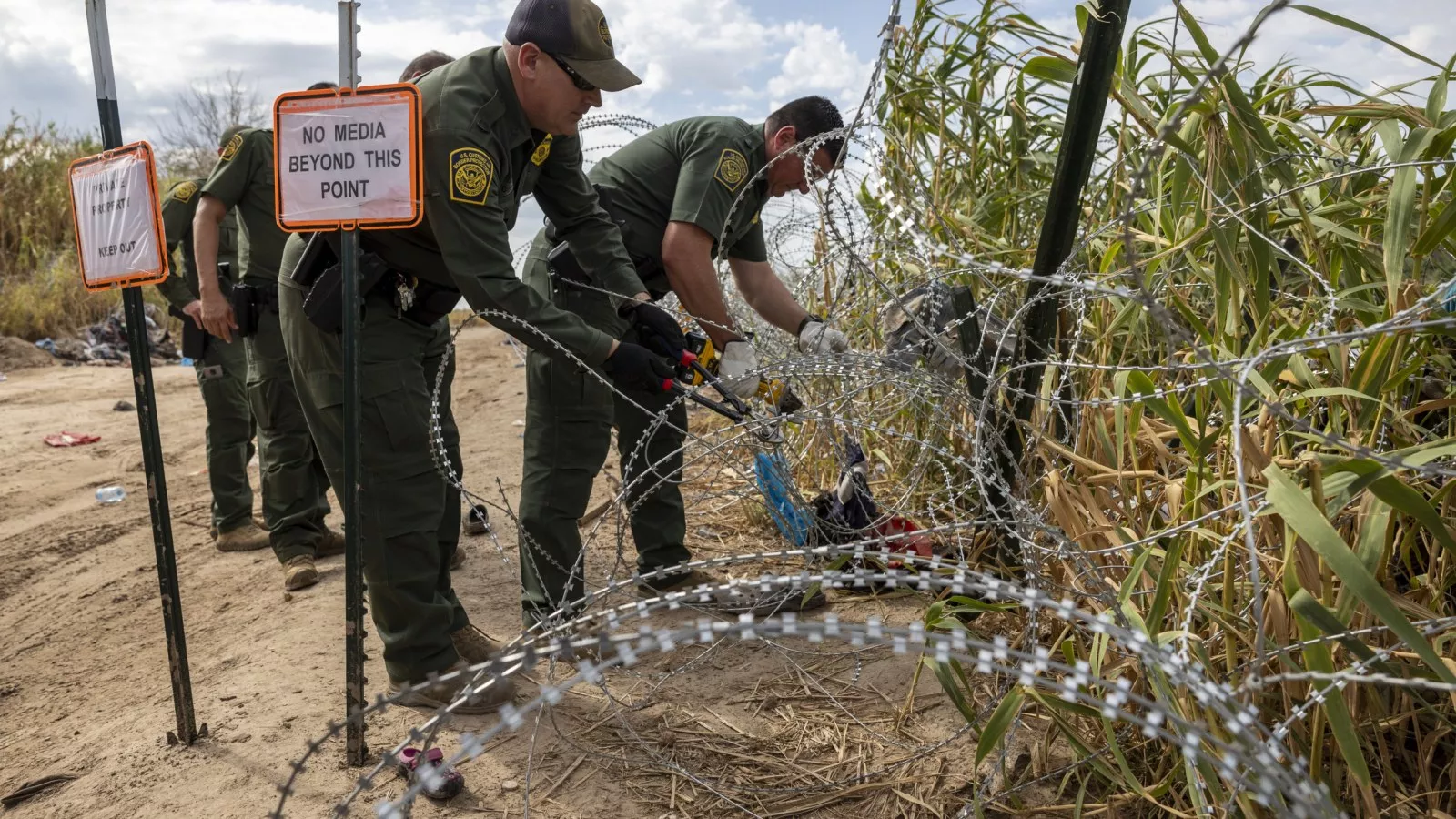 Border razor wire must stay, judges tell Joe Biden