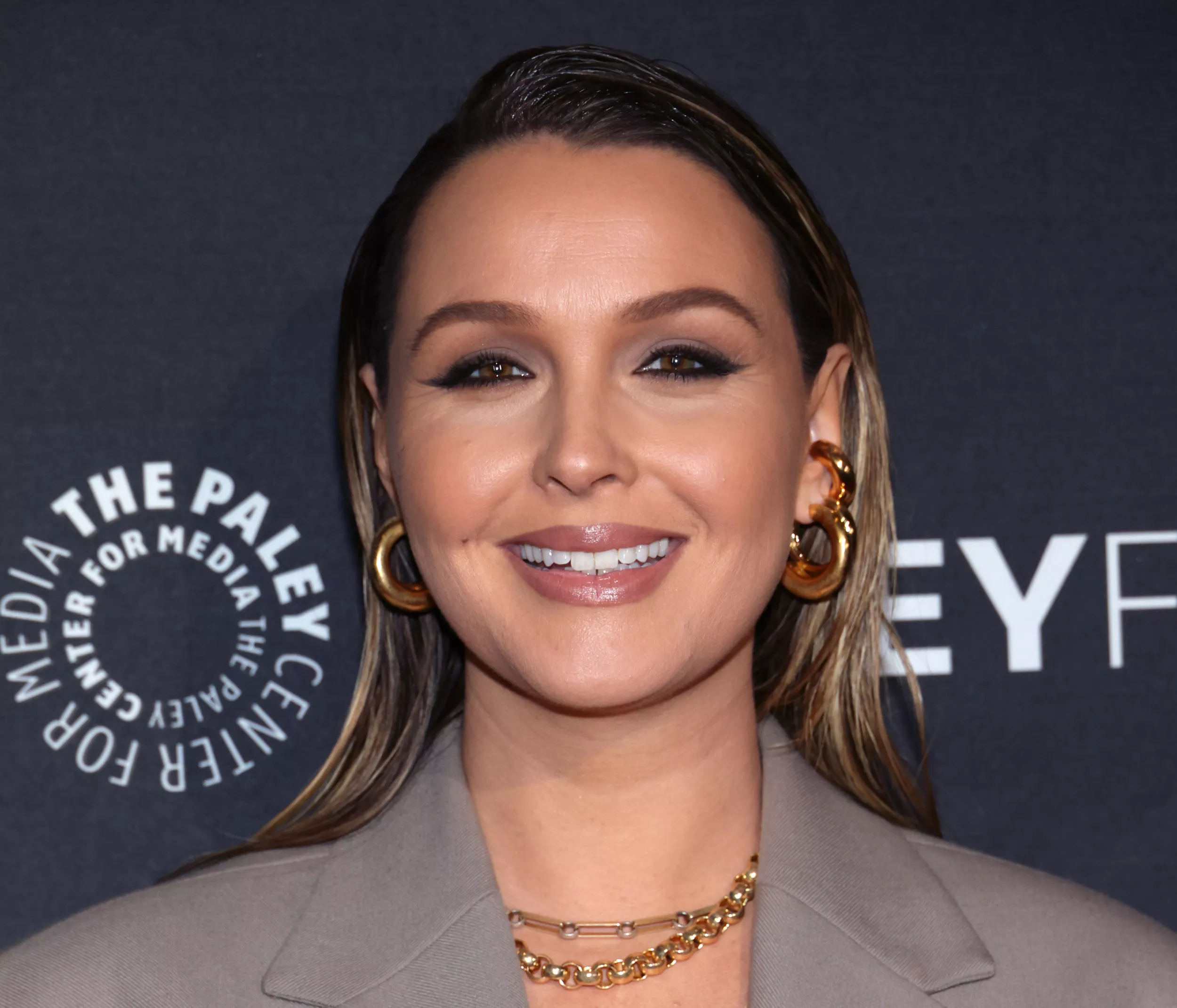"Grey's Anatomy" star had "nervous breakdown" after Christmas tree issue