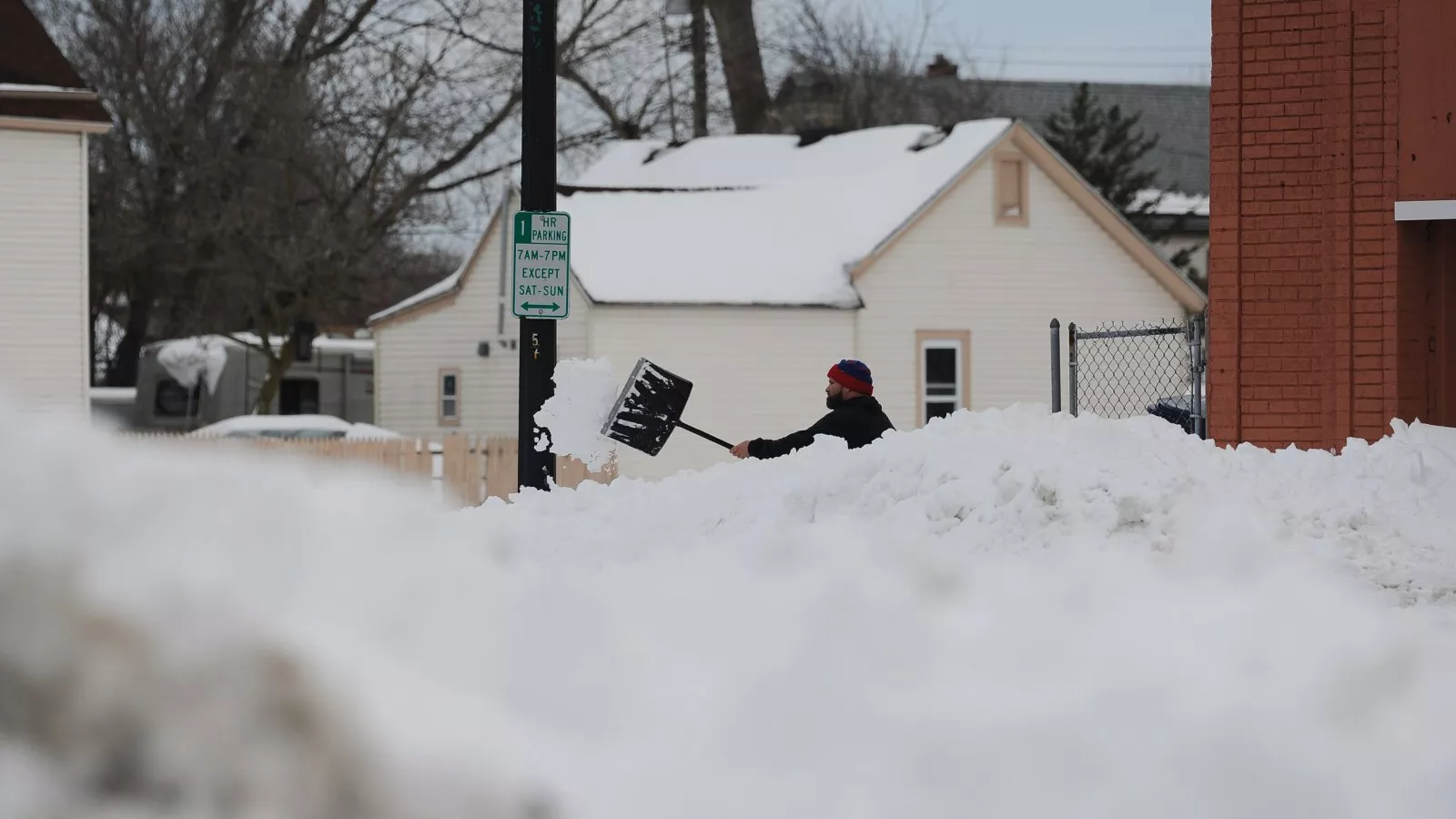 'Snow to be measured in feet, not inches' this weekend, meteorologist warns
