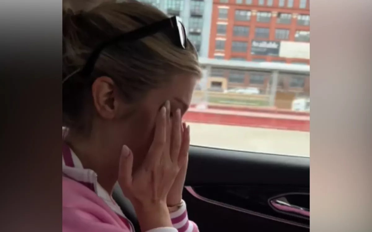 Bride on way to wedding reduced to tears by what Uber driver says