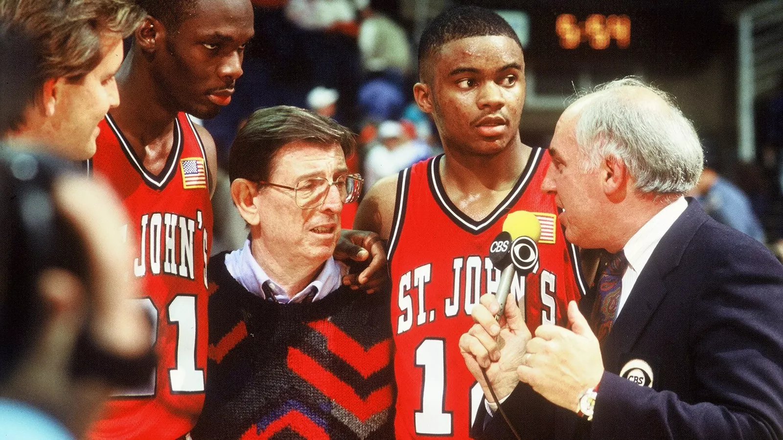 College Basketball Hall of Famer Lou Carnesecca Dies at 99
