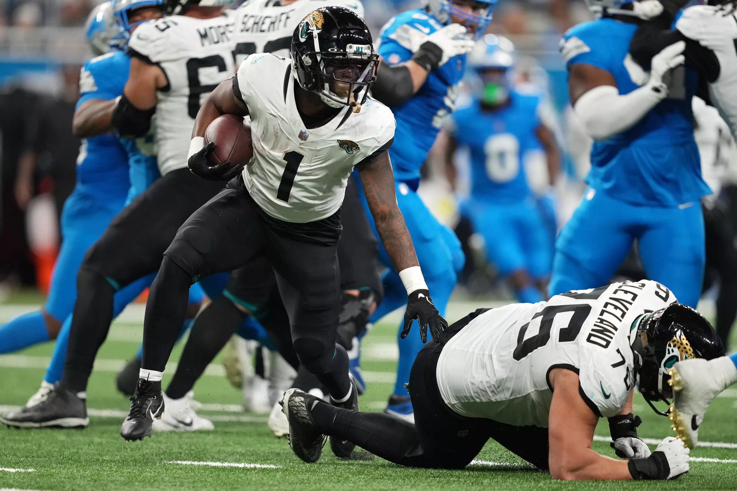 Jaguars' Running Backs Coach Leaves Team Mid-Season to Accept College Job