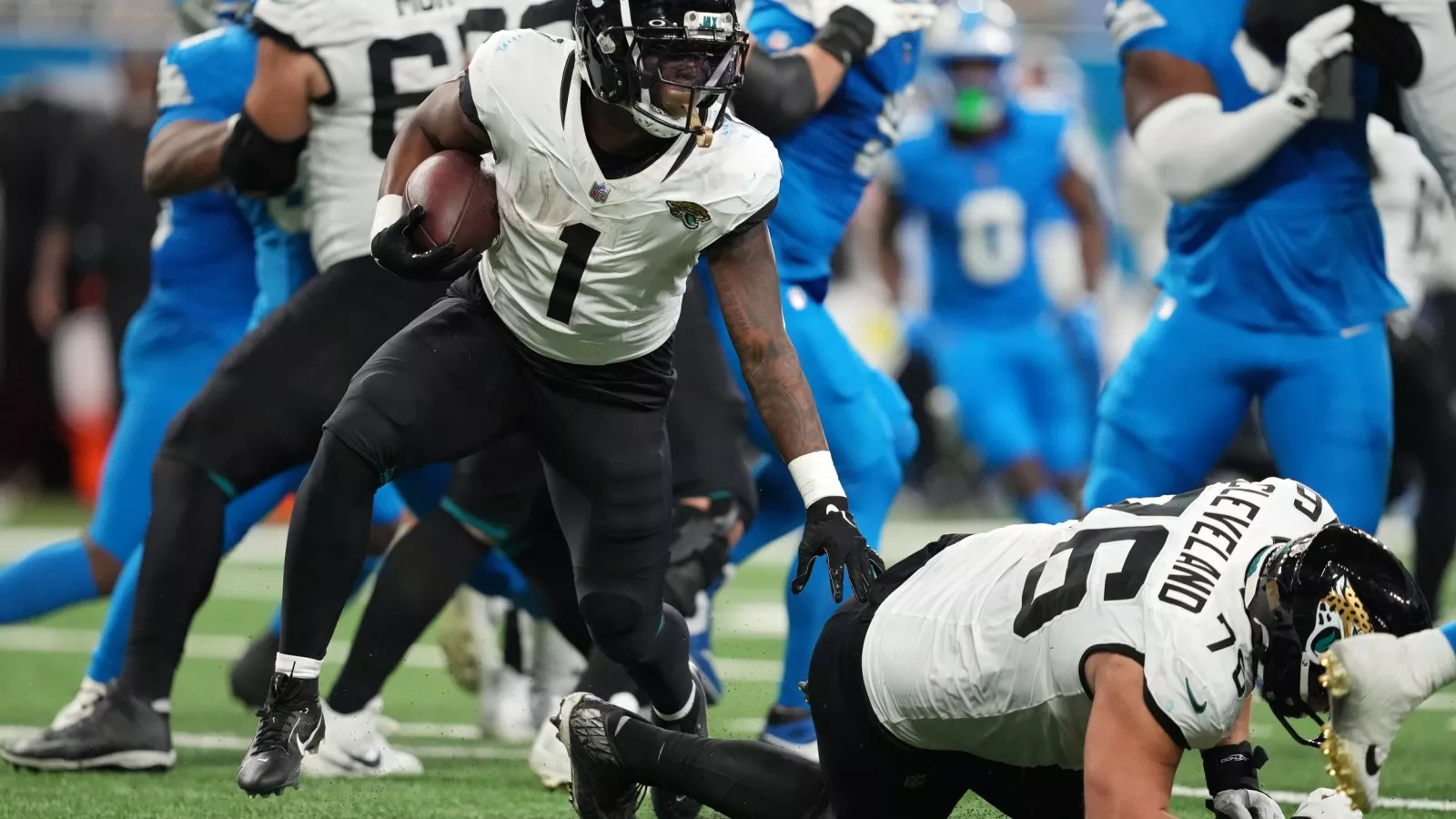 Jaguars' Running Backs Coach Leaves Team Mid-Season to Accept College Job