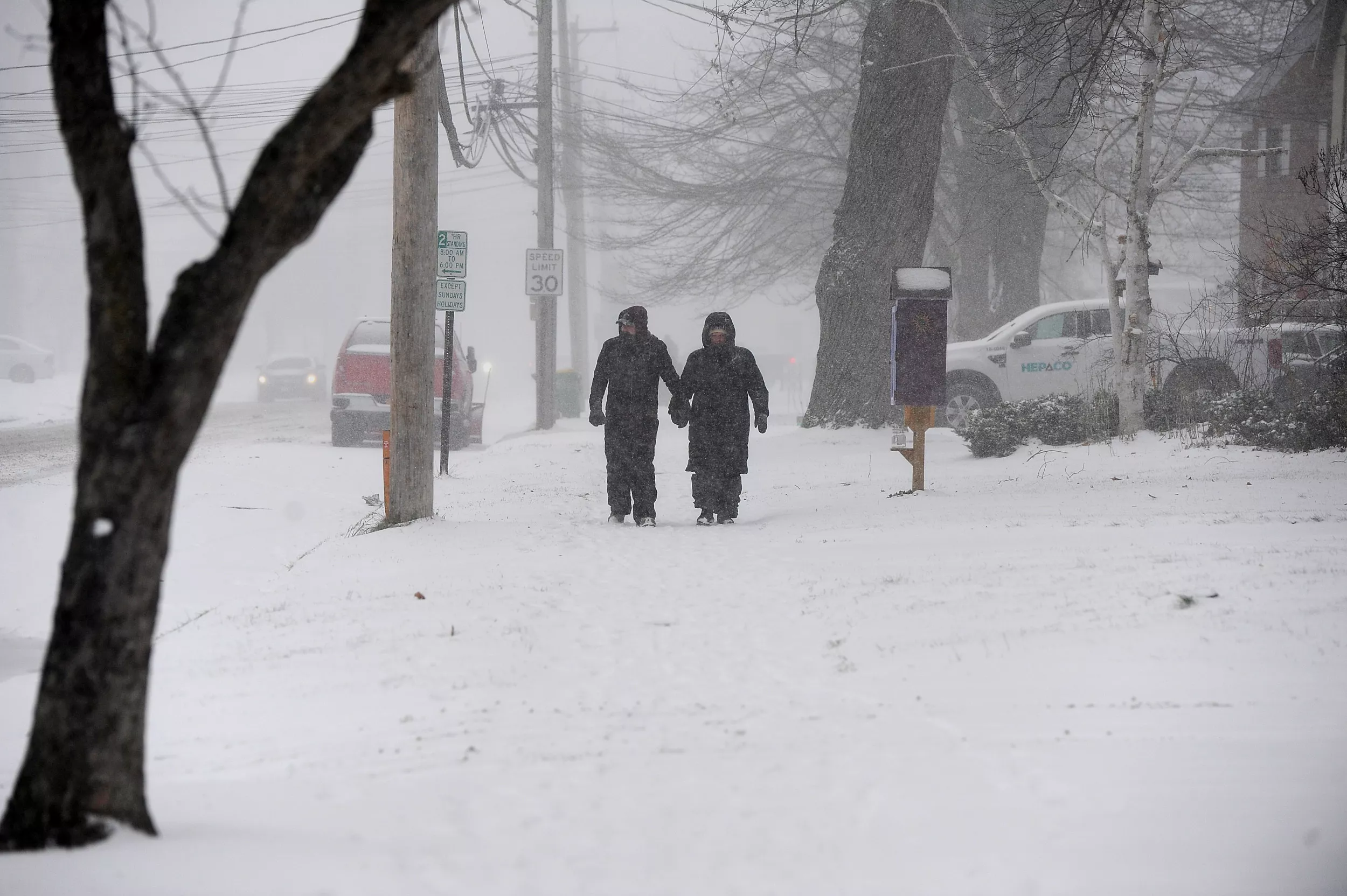 Great Lakes area gets 5 feet of snow, with more on the way