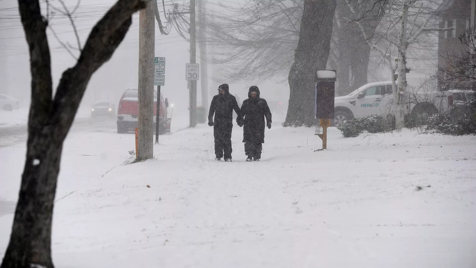 Great Lakes area gets 5 feet of snow, with more on the way