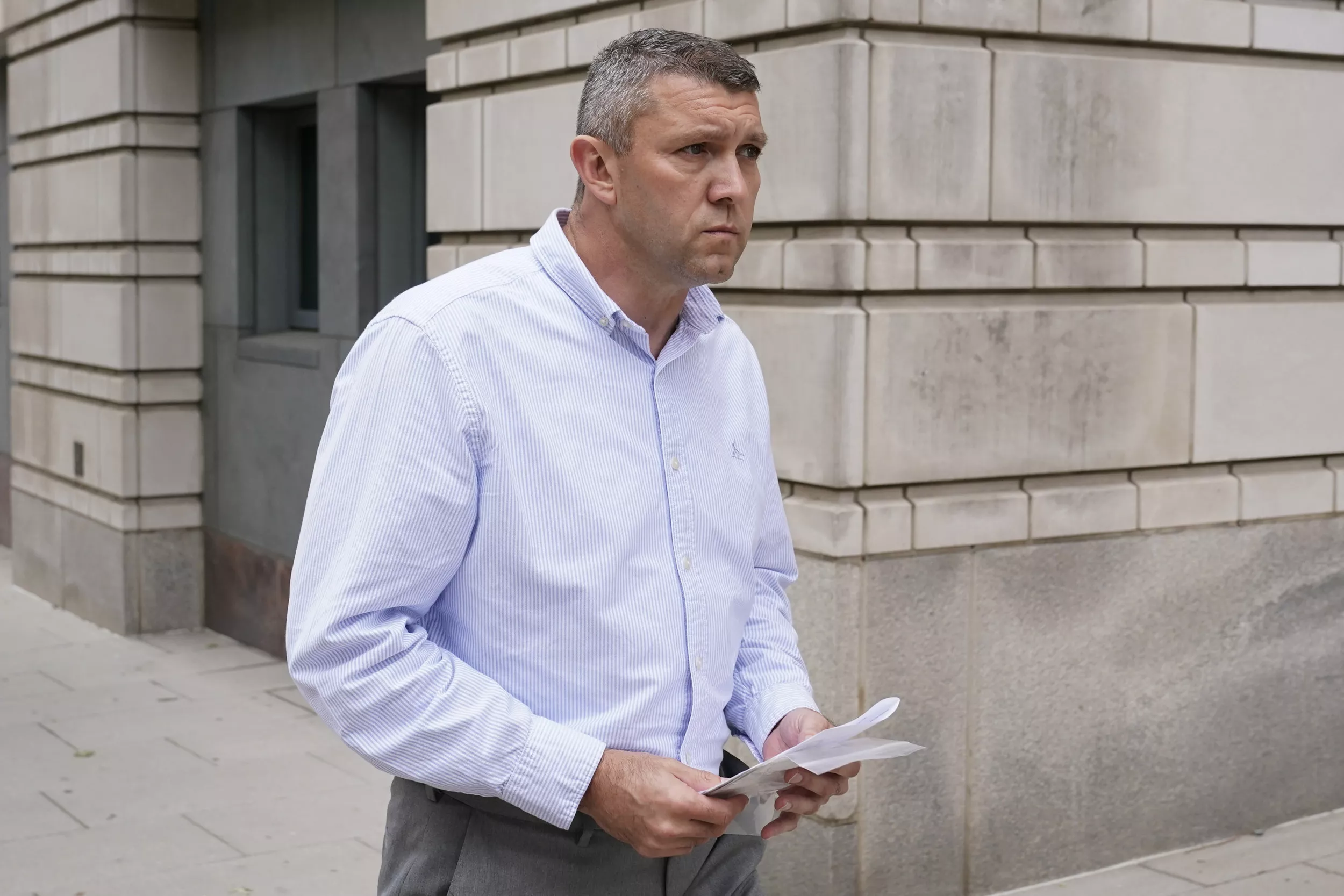 Ex-DC police officer became "double agent" for Proud Boys: Prosecutor