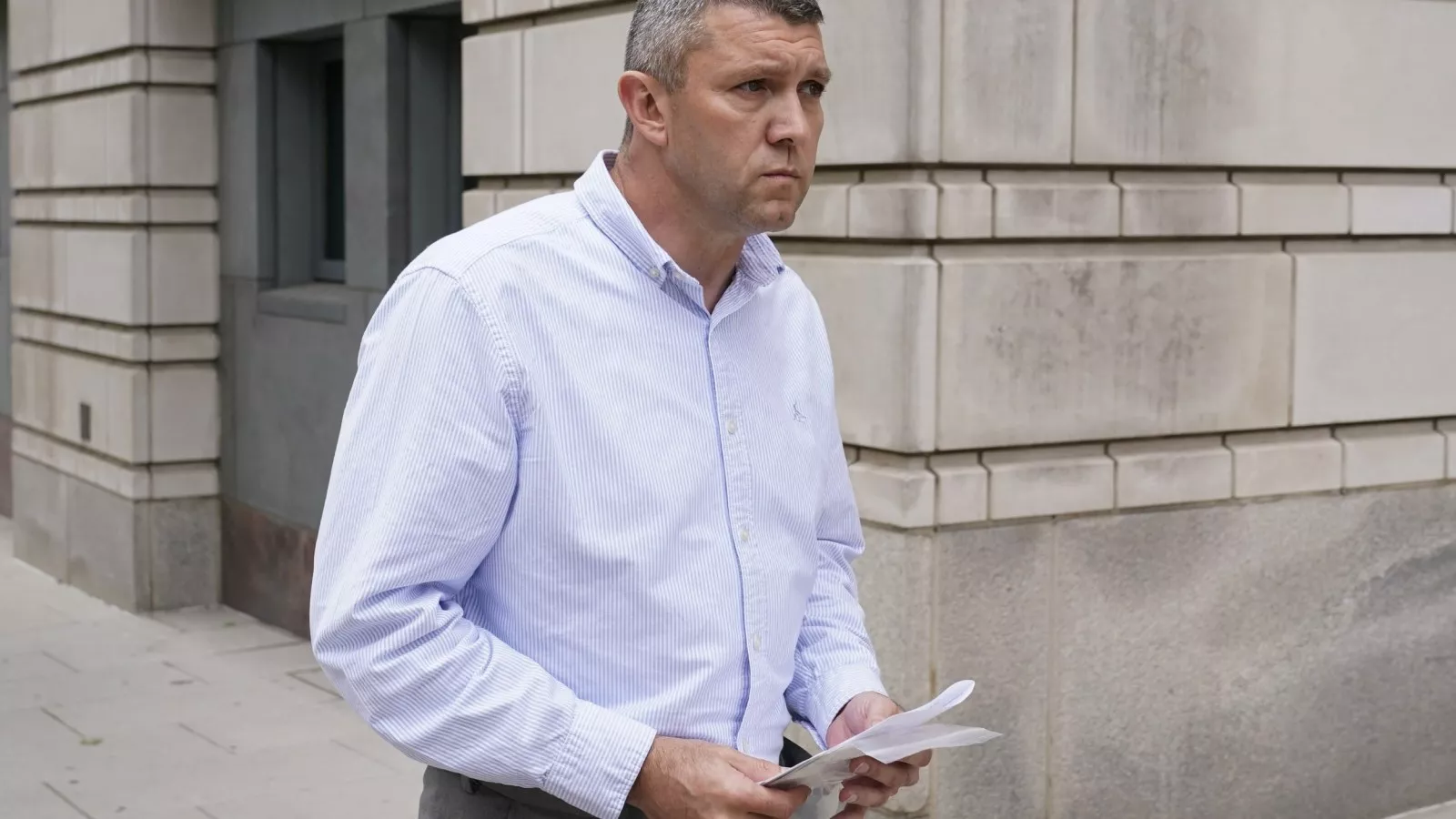 Ex-DC police officer became "double agent" for Proud Boys: Prosecutor