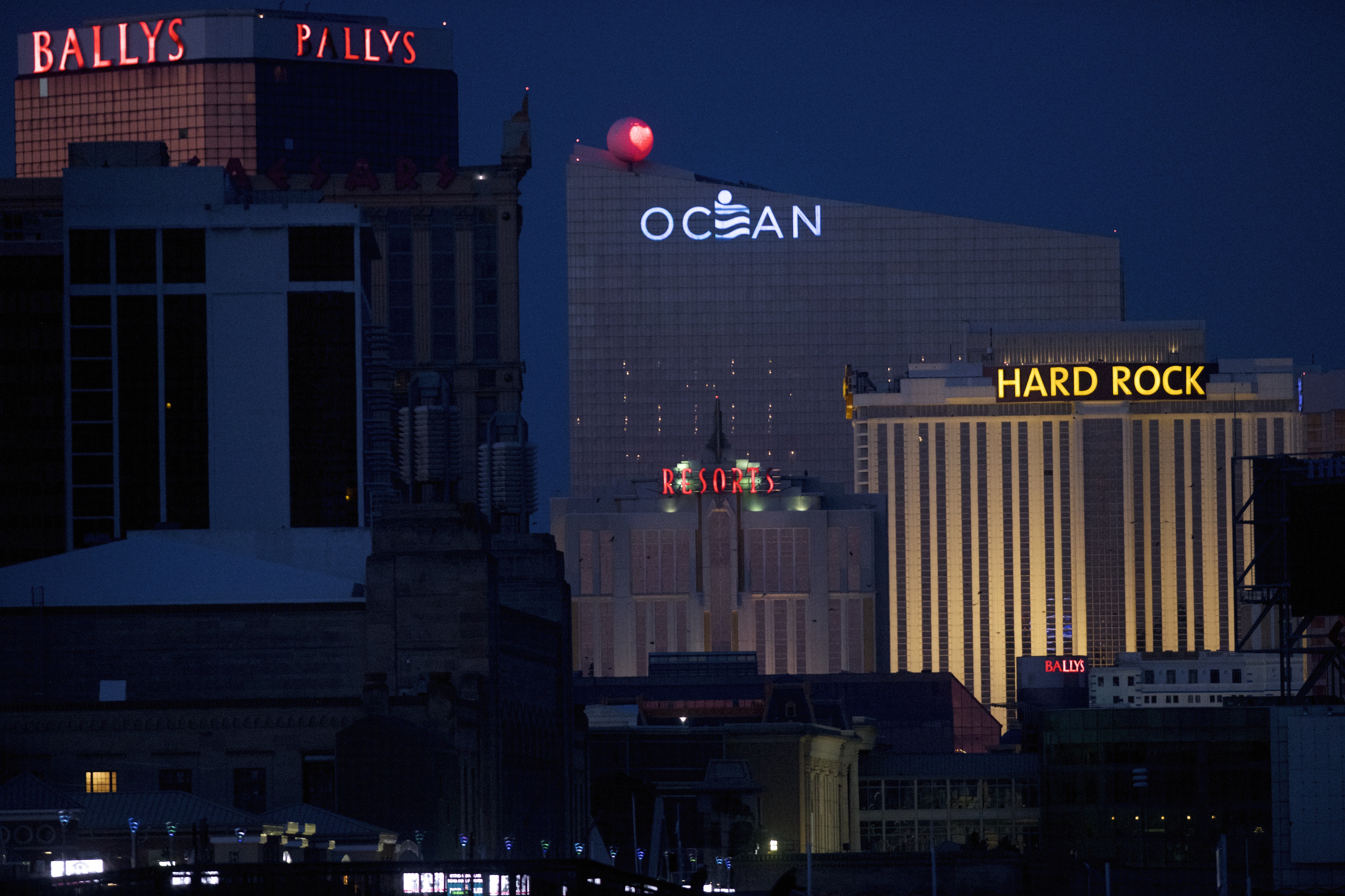 Union Boss Under Fire as Atlantic City Casino Smoking Battle Heats Up