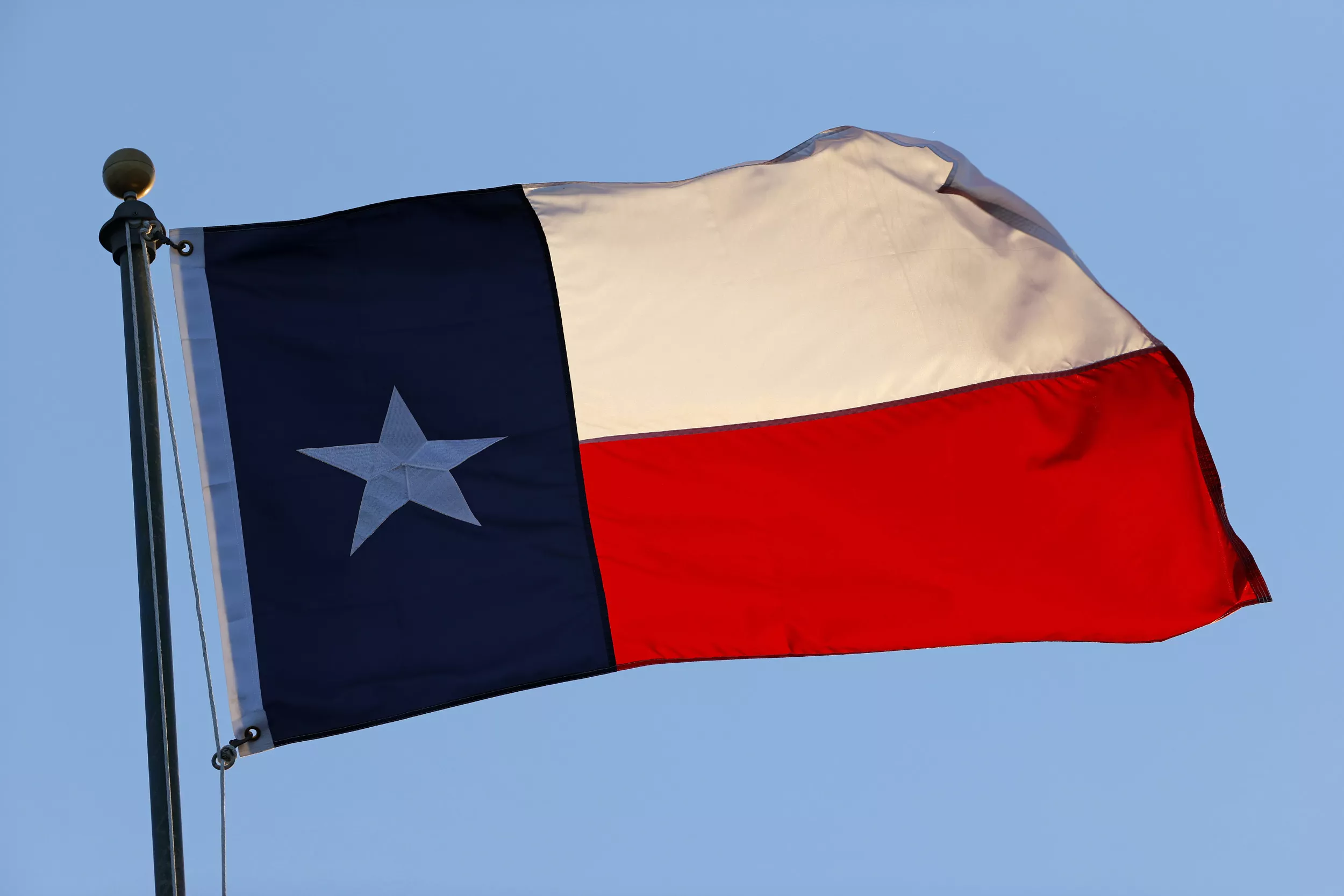 Texans are on the move -- But they're not going far
