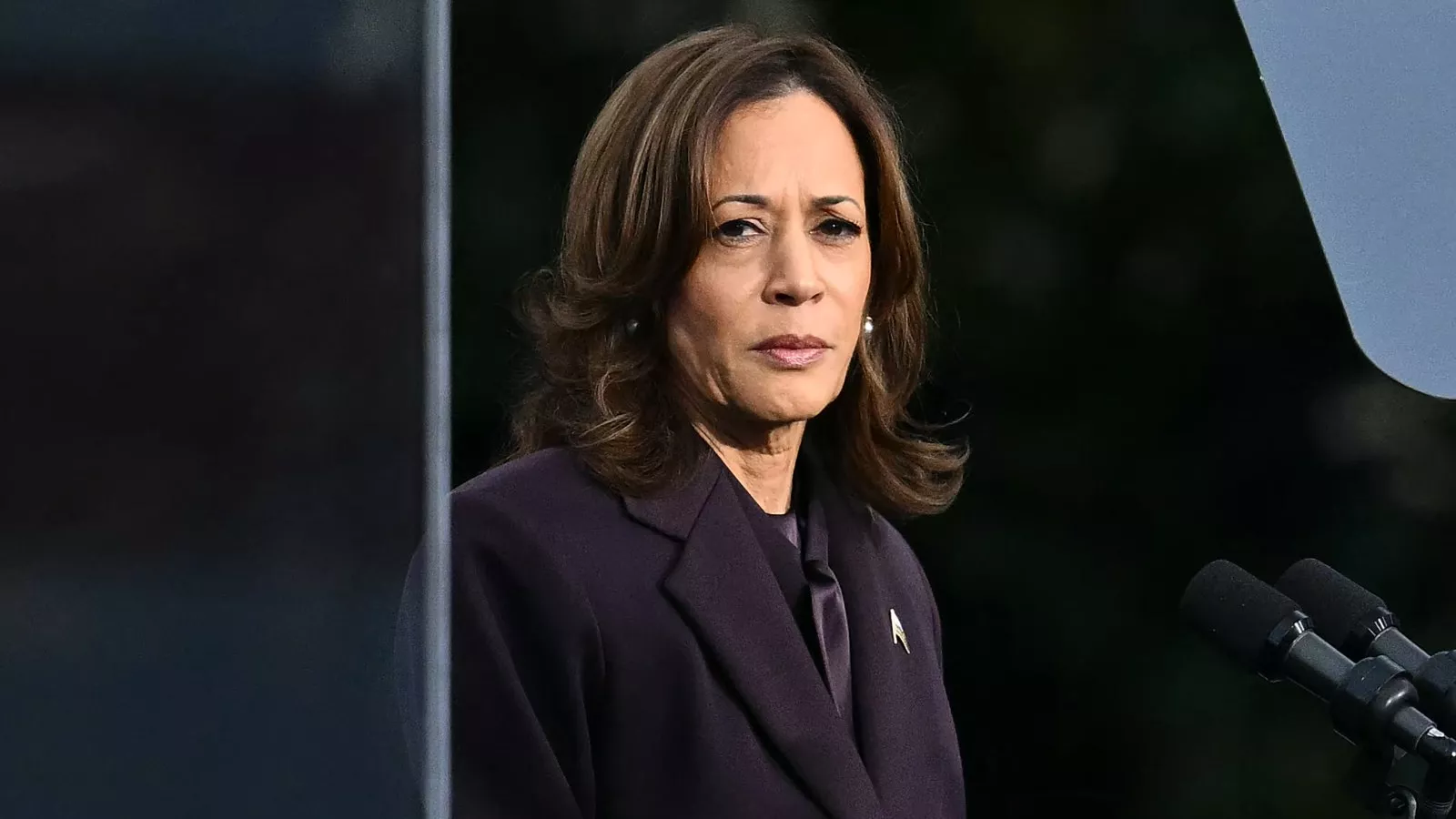 Harris officials shot themselves in foot "propping Biden up": Nate Silver
