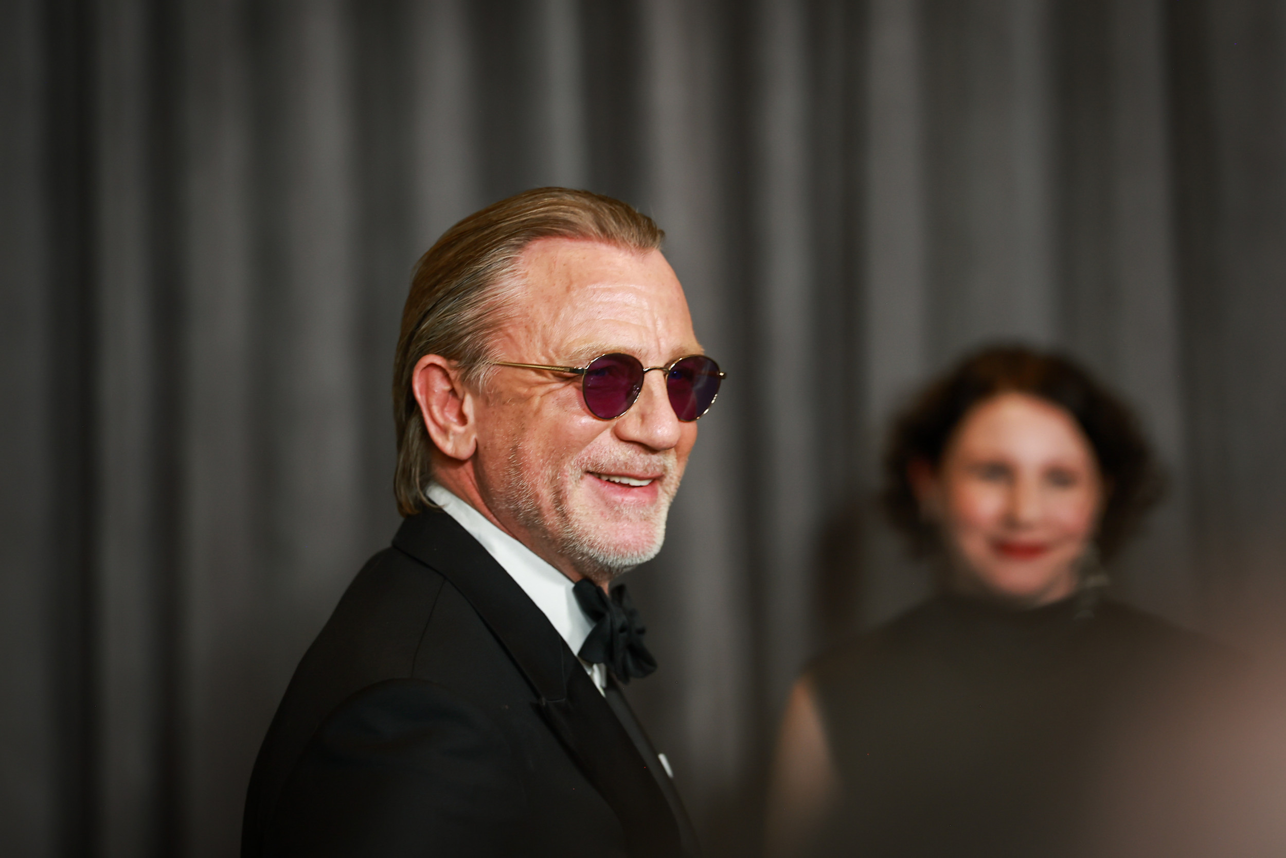 Daniel Craig Calls Out Stephen Colbert for Pronouncing His Name Wrong 6 Times