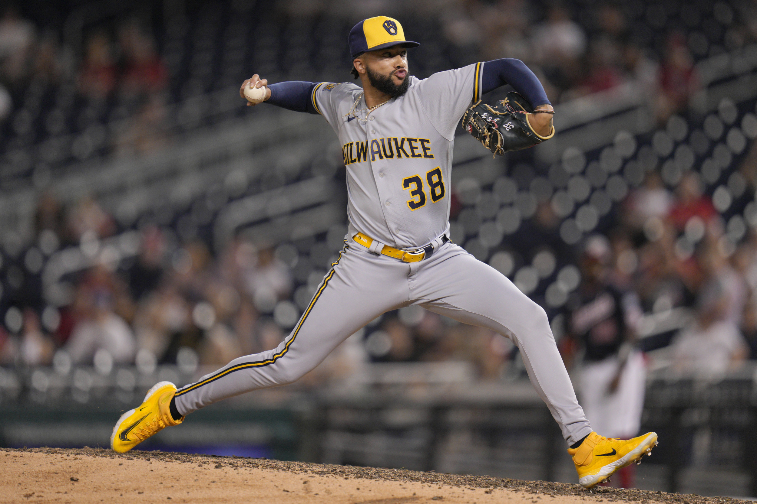 Yankees, Rangers Listed As Trade Suitors For Star Brewers Closer Devin ...