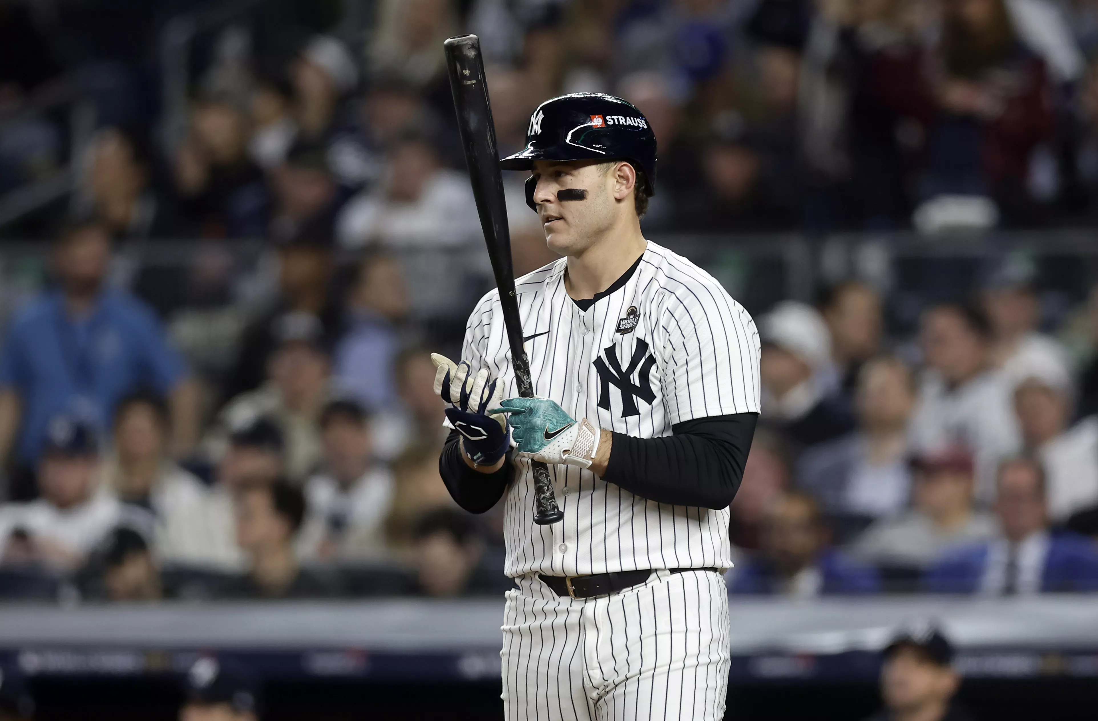 Yankees Land $24M Anthony Rizzo Replacement in Blockbuster Trade Idea