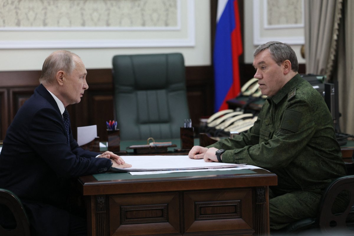 Vladimir Putin and Valery Gerasimov