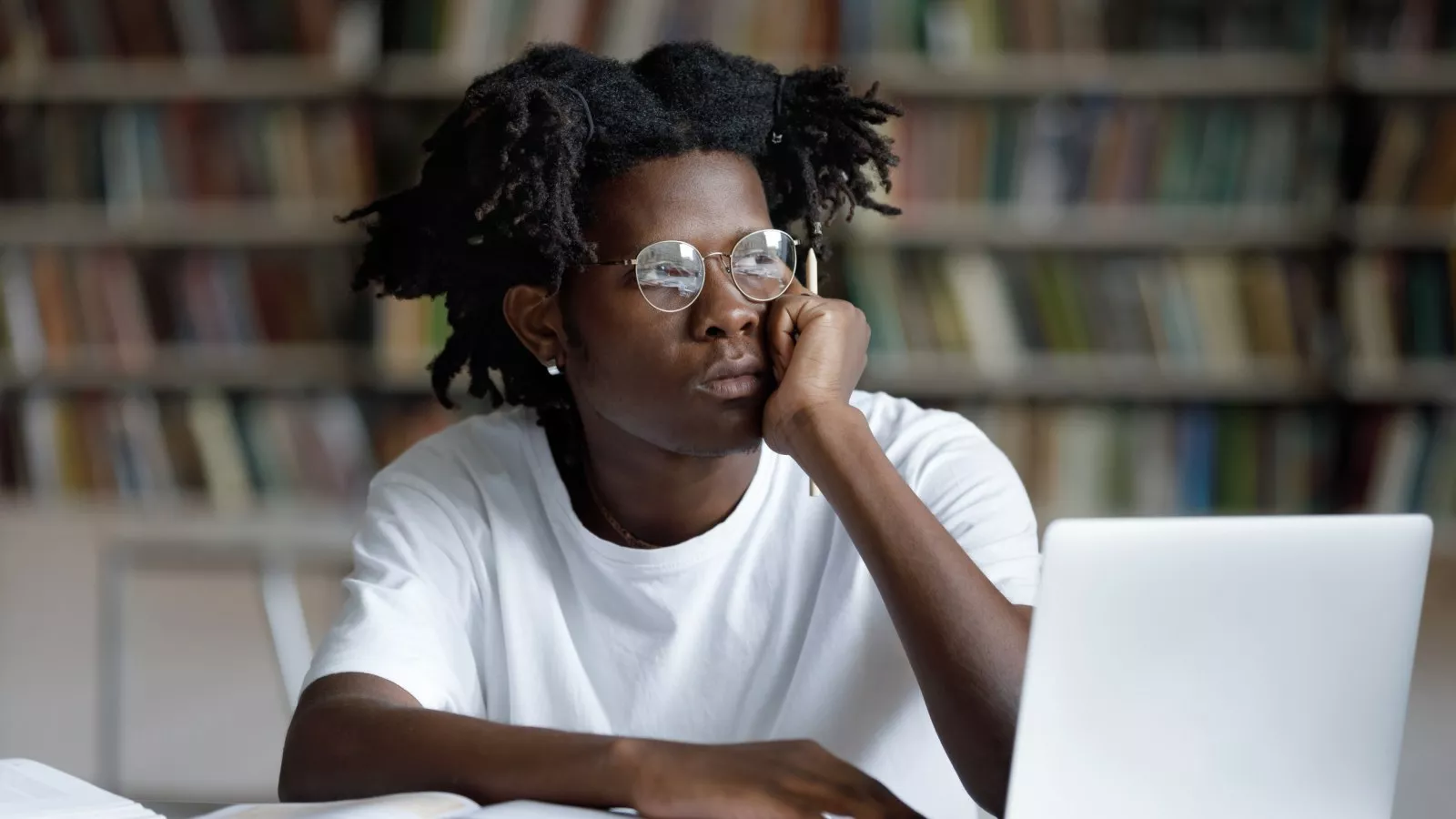 Loneliness is keeping Gen Z awake at night