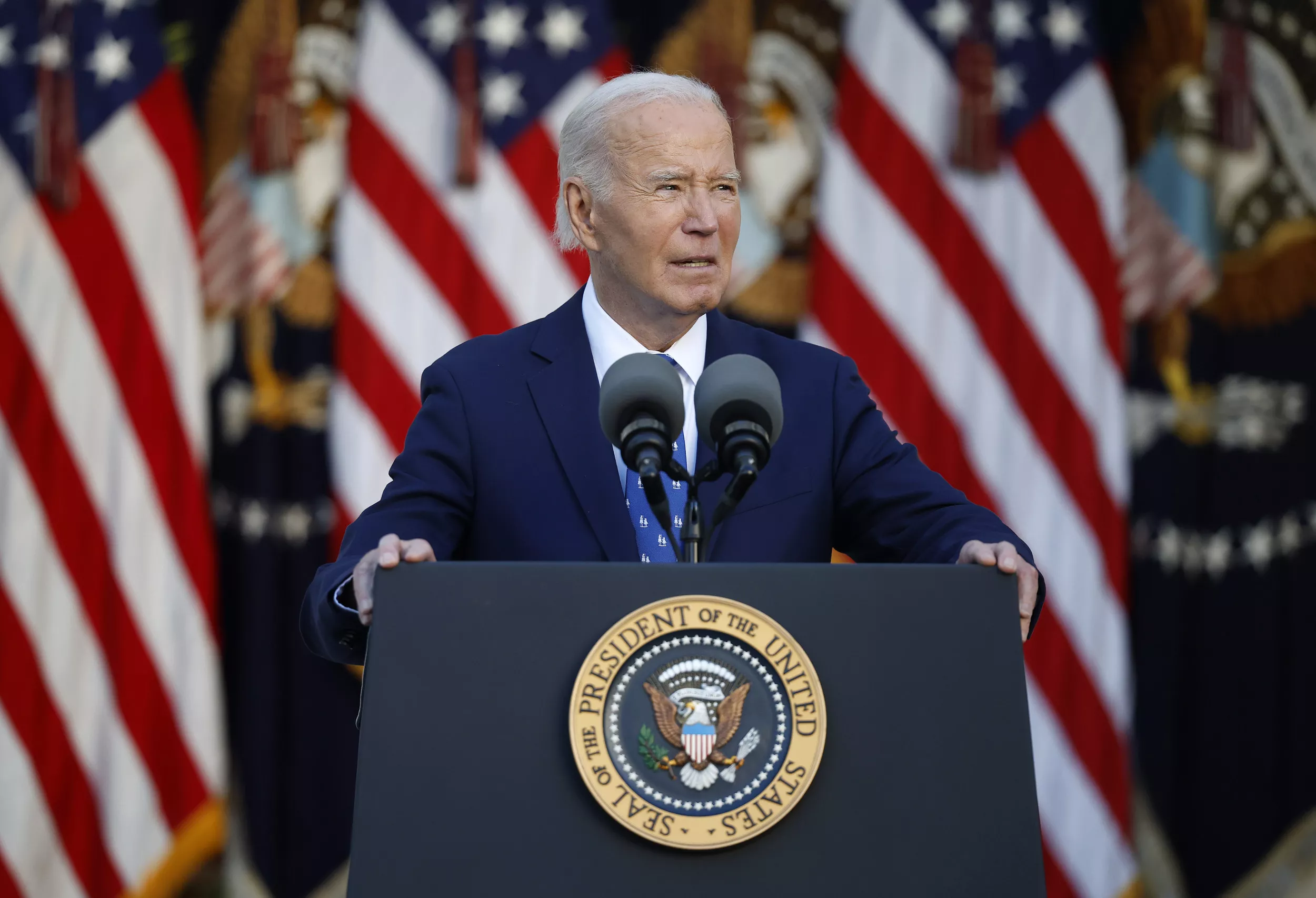 Student loan forgiveness: Democrats' three "concrete steps" for Biden