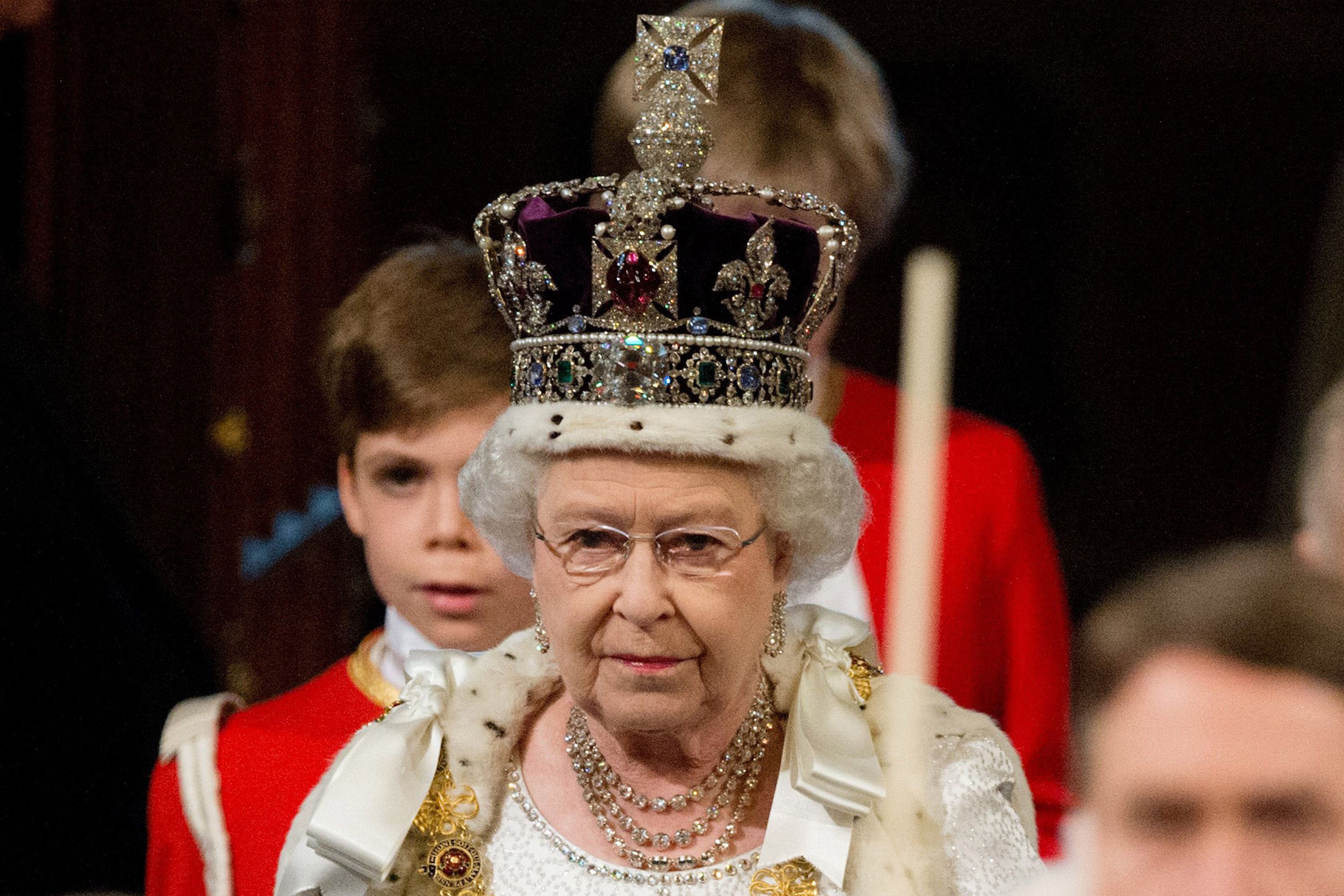 Queen Elizabeth II Did Bath Time in Her Crown, Charles Reveals