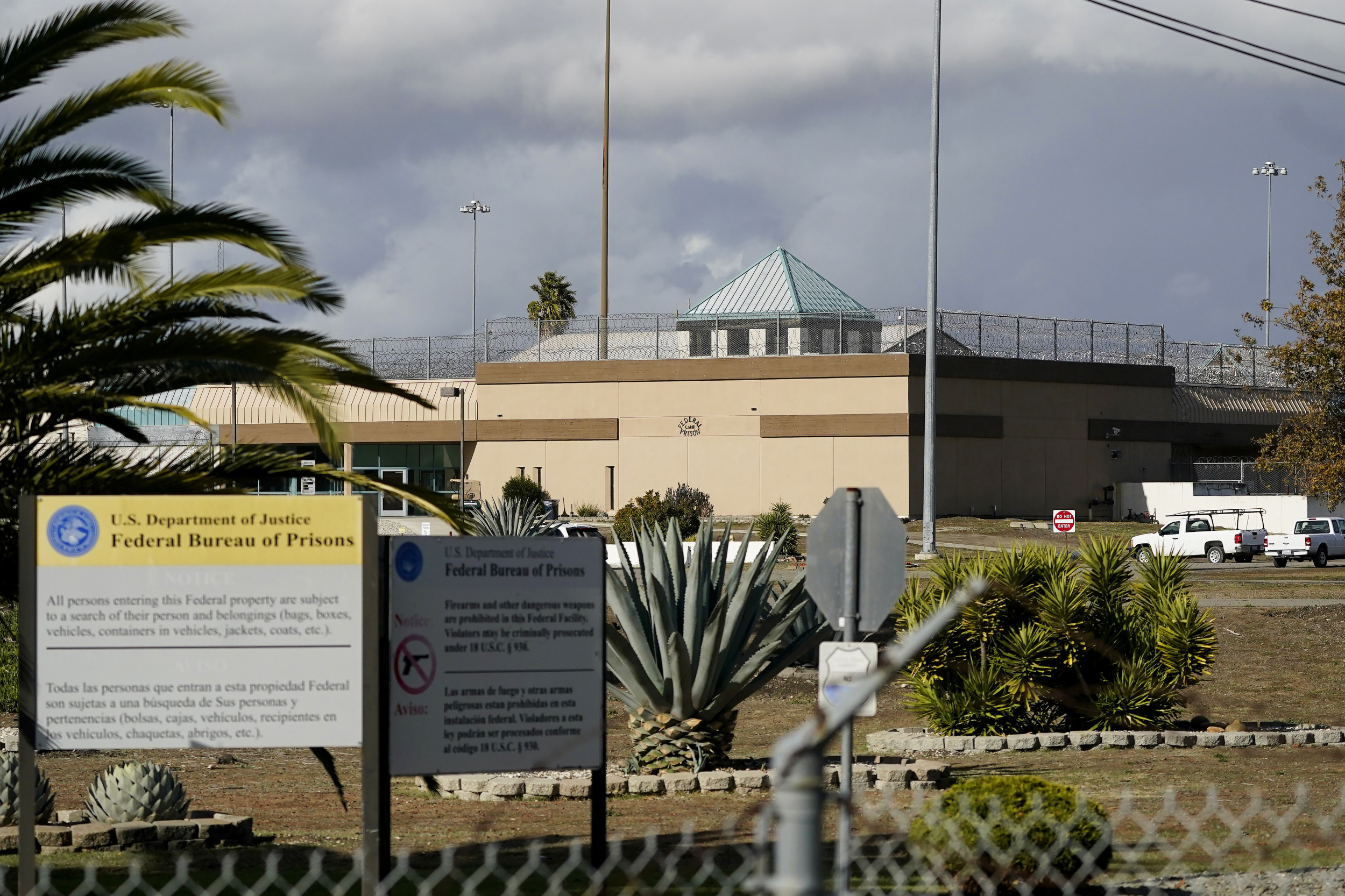 US Government to Close Women's Prison Known for Abuse, 6 Other Facilities