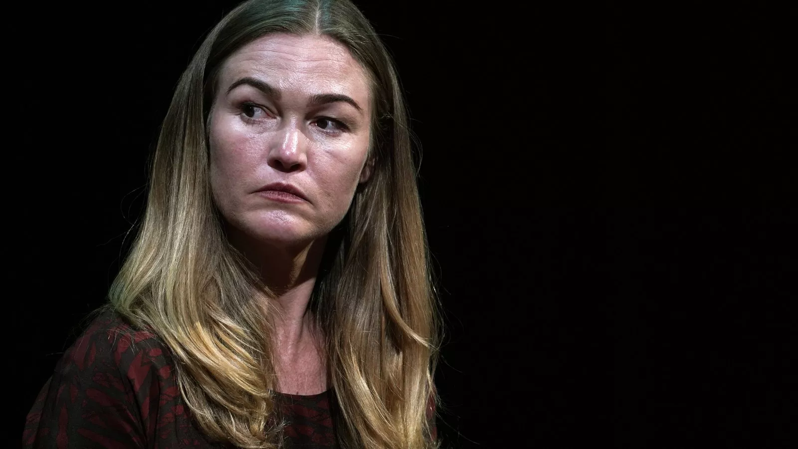 Julia Stiles reveals keepsake from '10 Things I Hate About You'