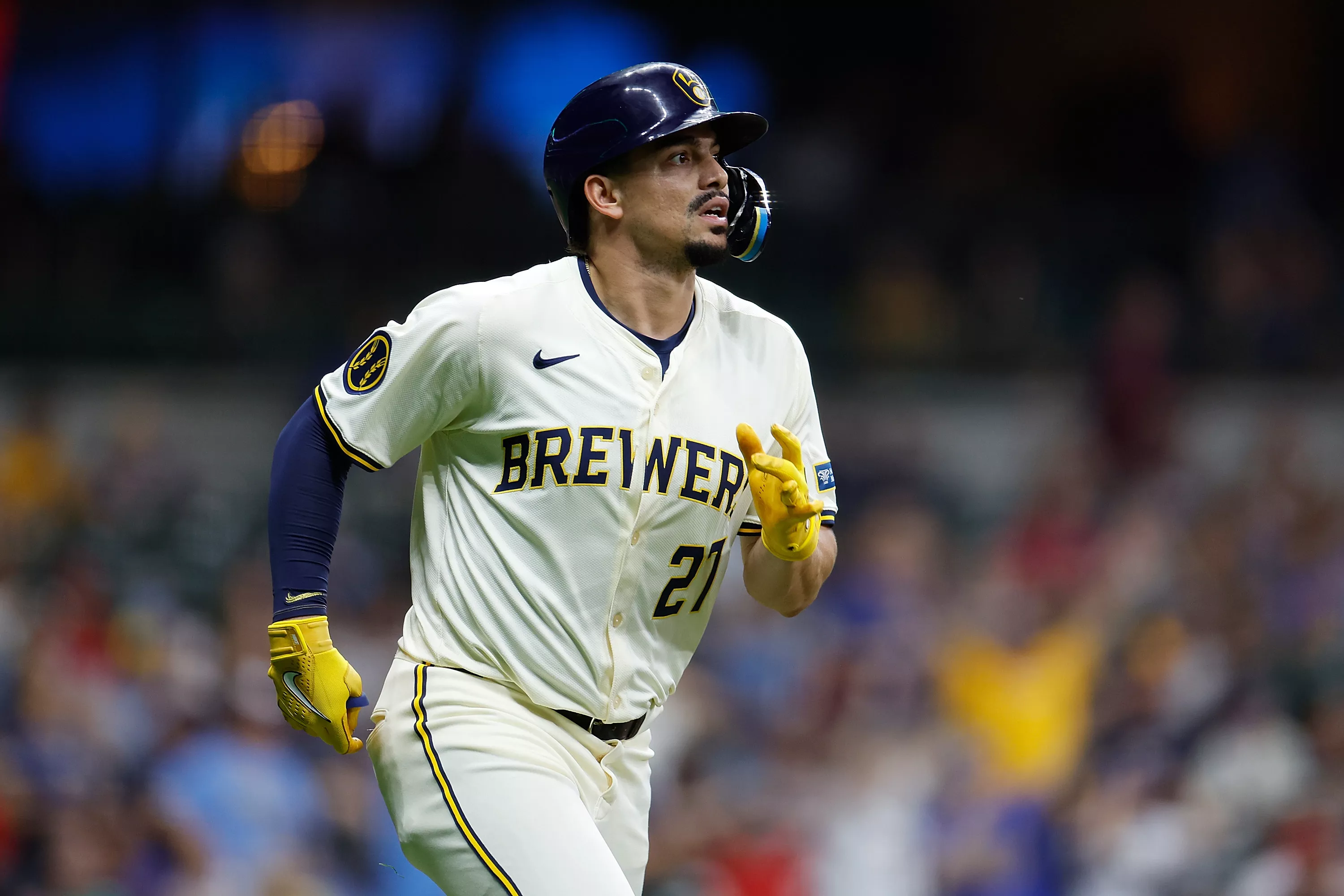 Giants Urged to Add 44-Home Run Slugger to Join Forces With Willy Adames