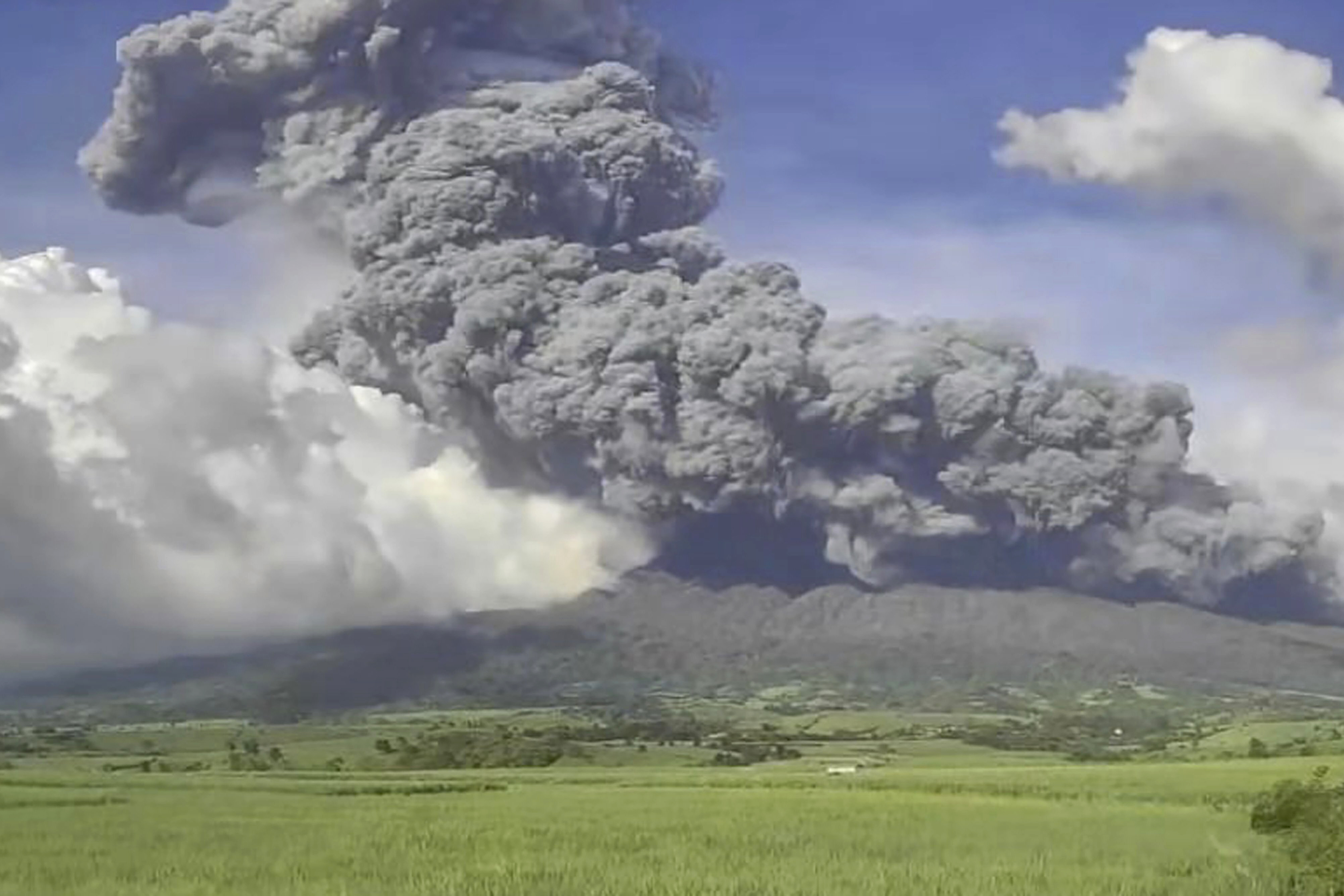 Major Volcano Eruption in Philippines Prompts Evacuations, School