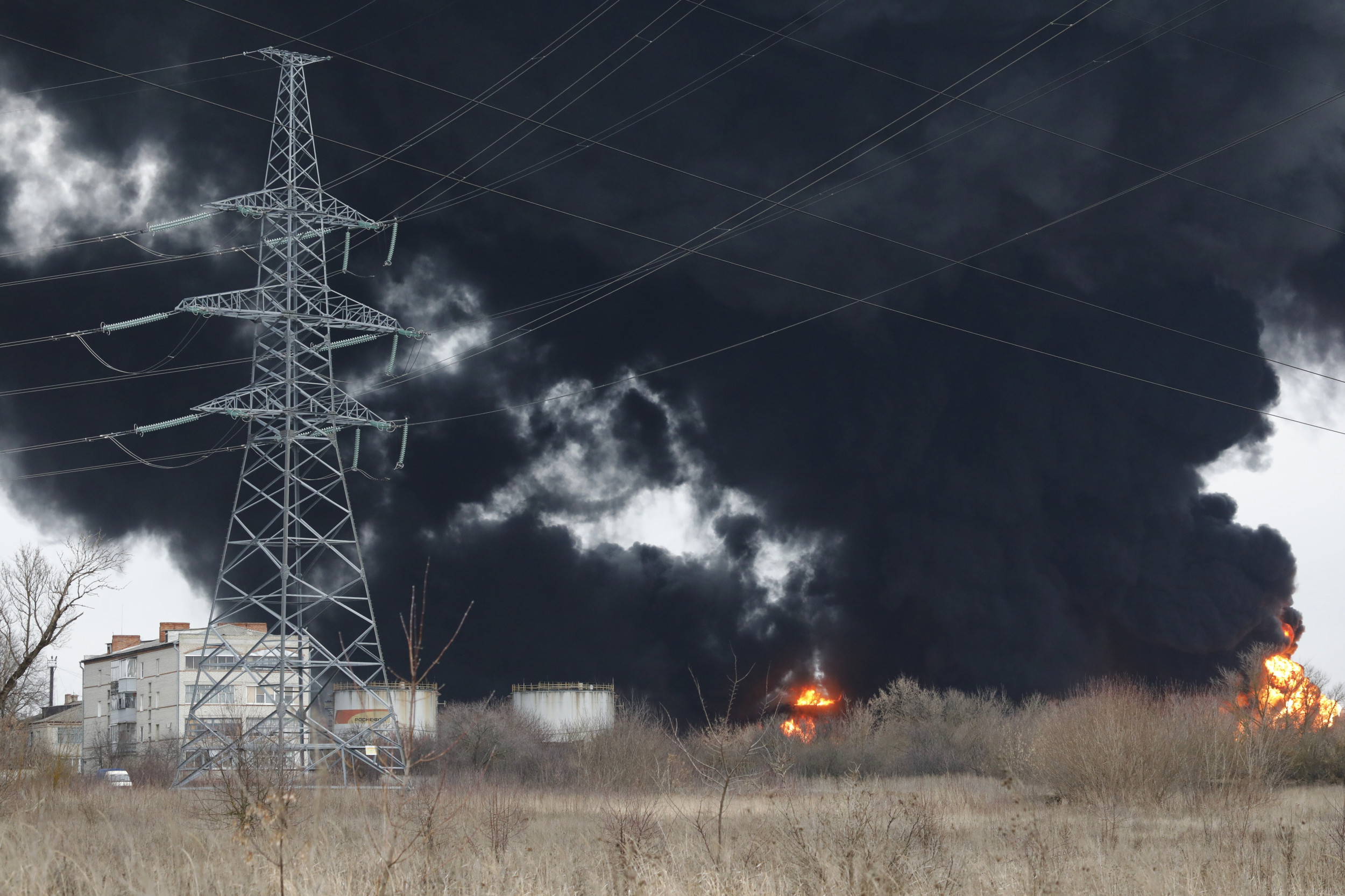 Ukrainian Drone Strike Hits Bryansk Oil Depot