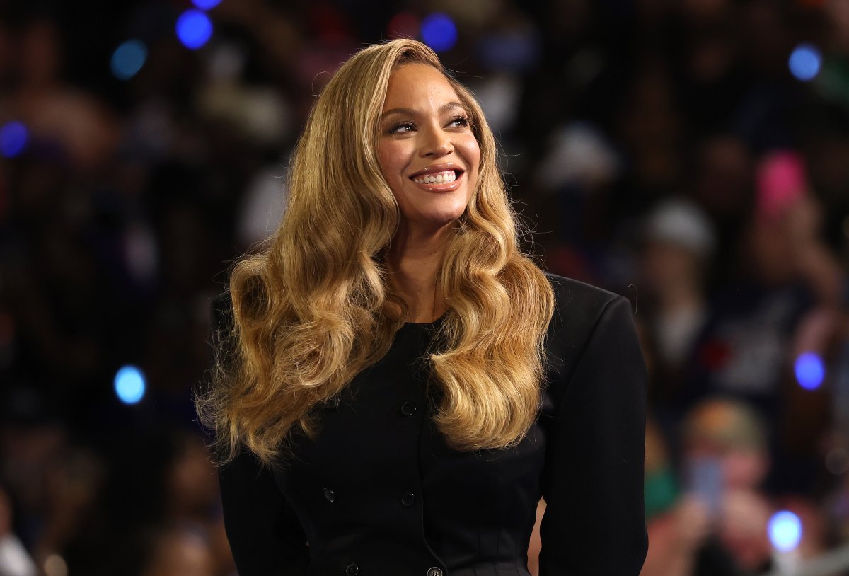 beyonce smiling