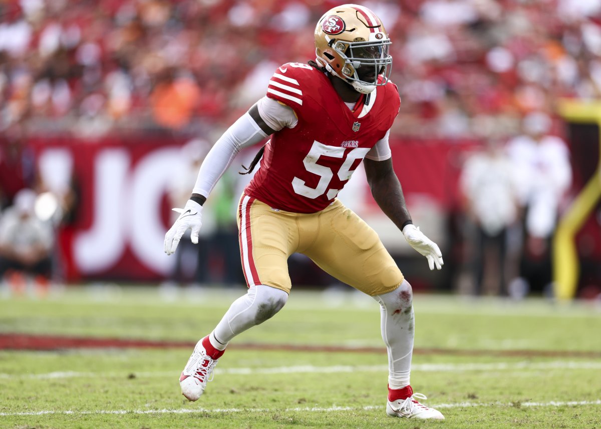 49ers Are 'Moving On' From De'Vondre Campbell After Refusing to Play