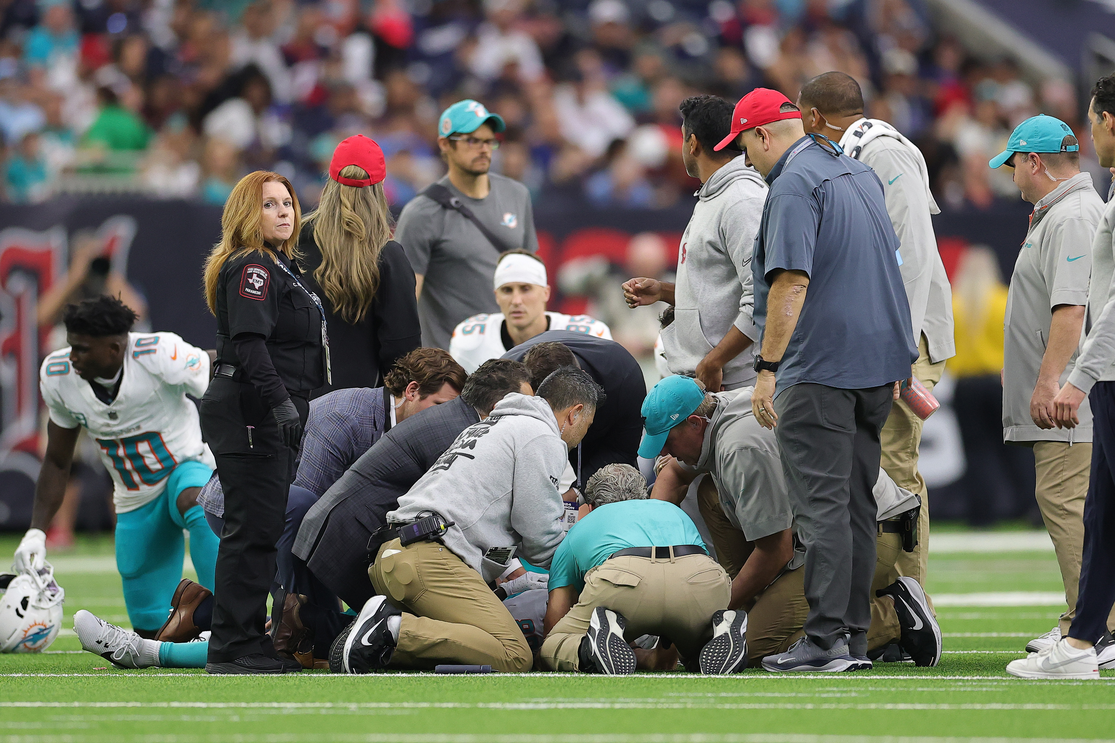 Dolphins Provide Update on WR Grant DuBose After Being Carted Off Field in Scary Situation