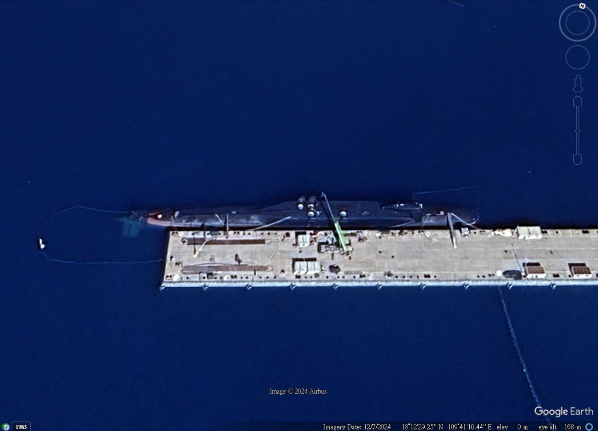 Satellite image captures Chinese nuclear submarine