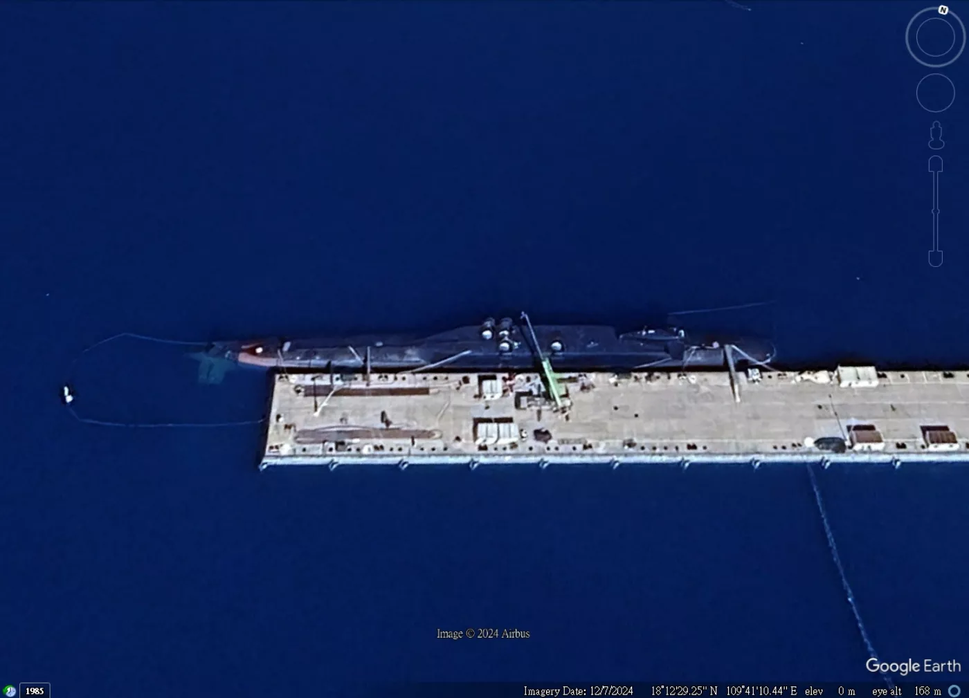 https://d.newsweek.com/en/full/2544816/satellite-image-captures-chinese-nuclear-submarine.webp