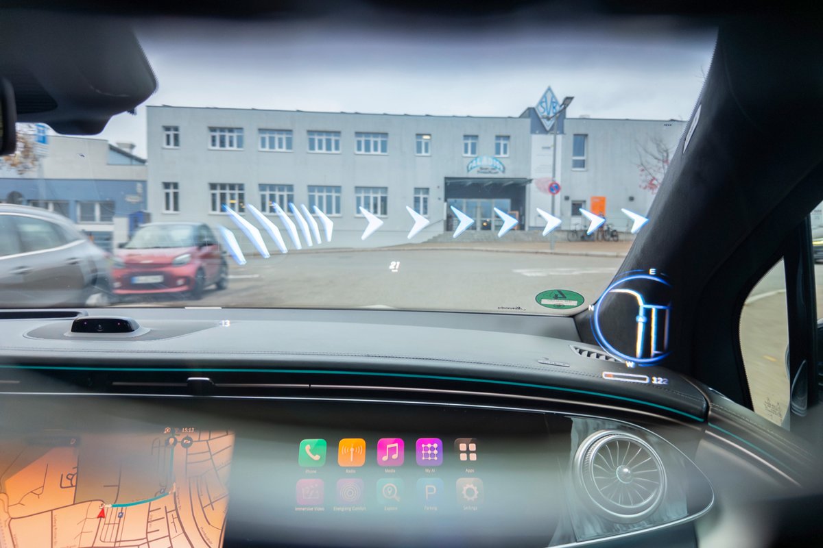 Mercedes augmented reality