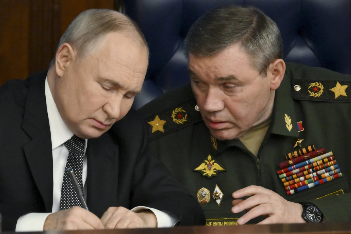 Russian President Vladimir Putin With Valery Gerasimov