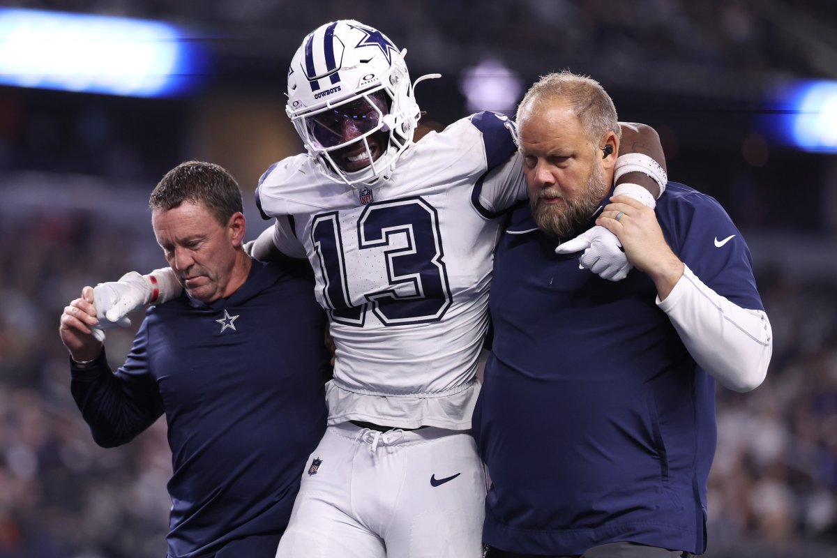 Cowboys LB DeMarvion Overshown