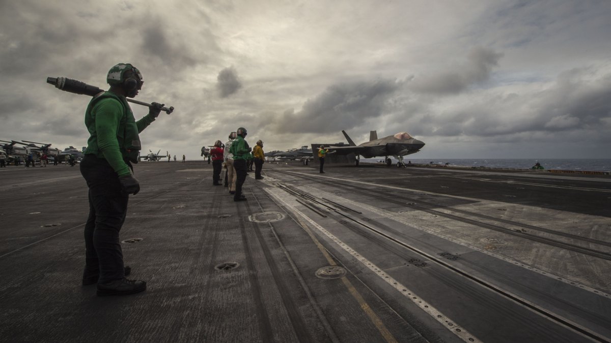 U.S. Aircraft Carrier Transits Philippine Sea