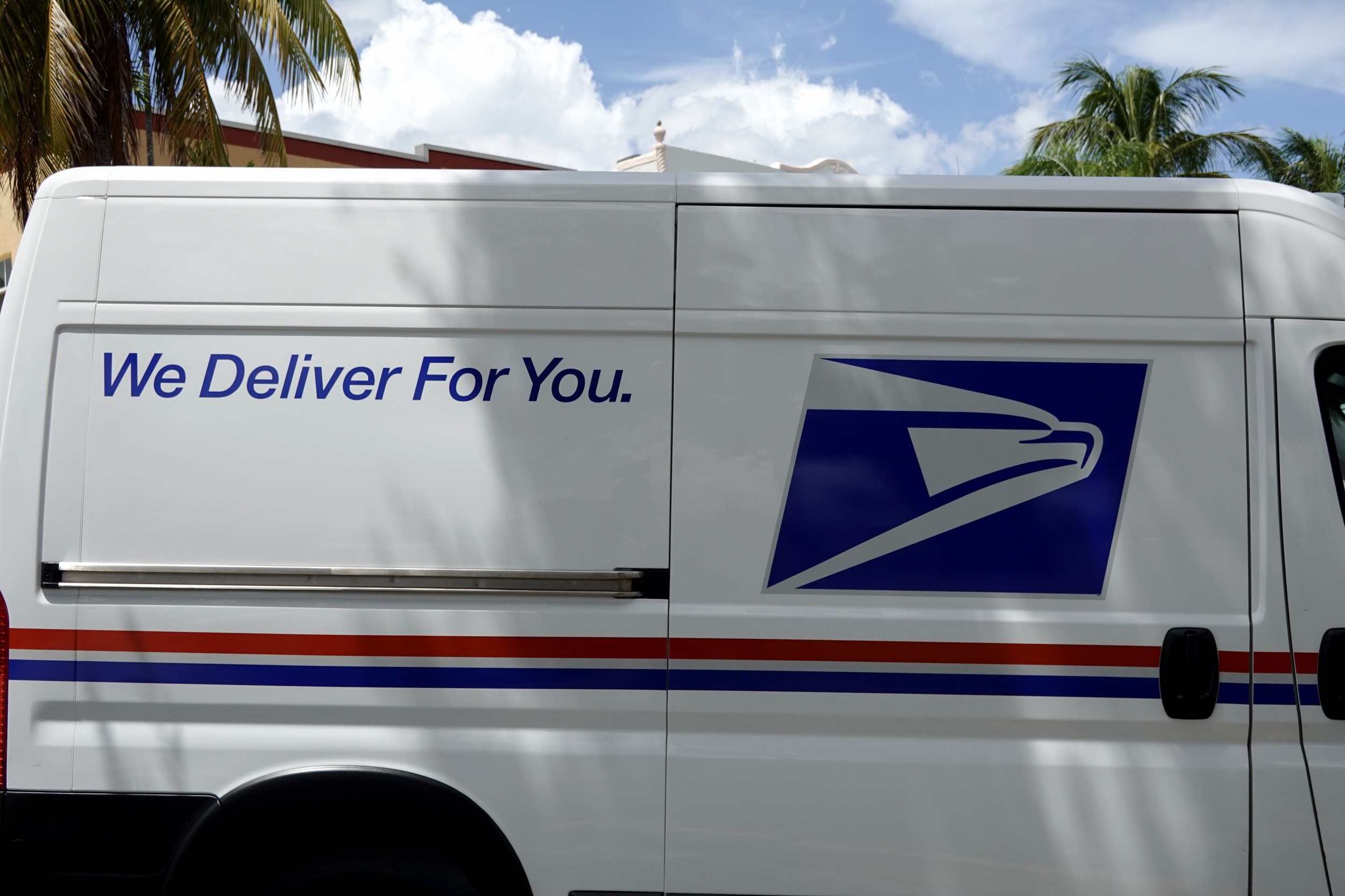 Is There Mail on Christmas Eve? Post Office Open Hours, Delivery Today