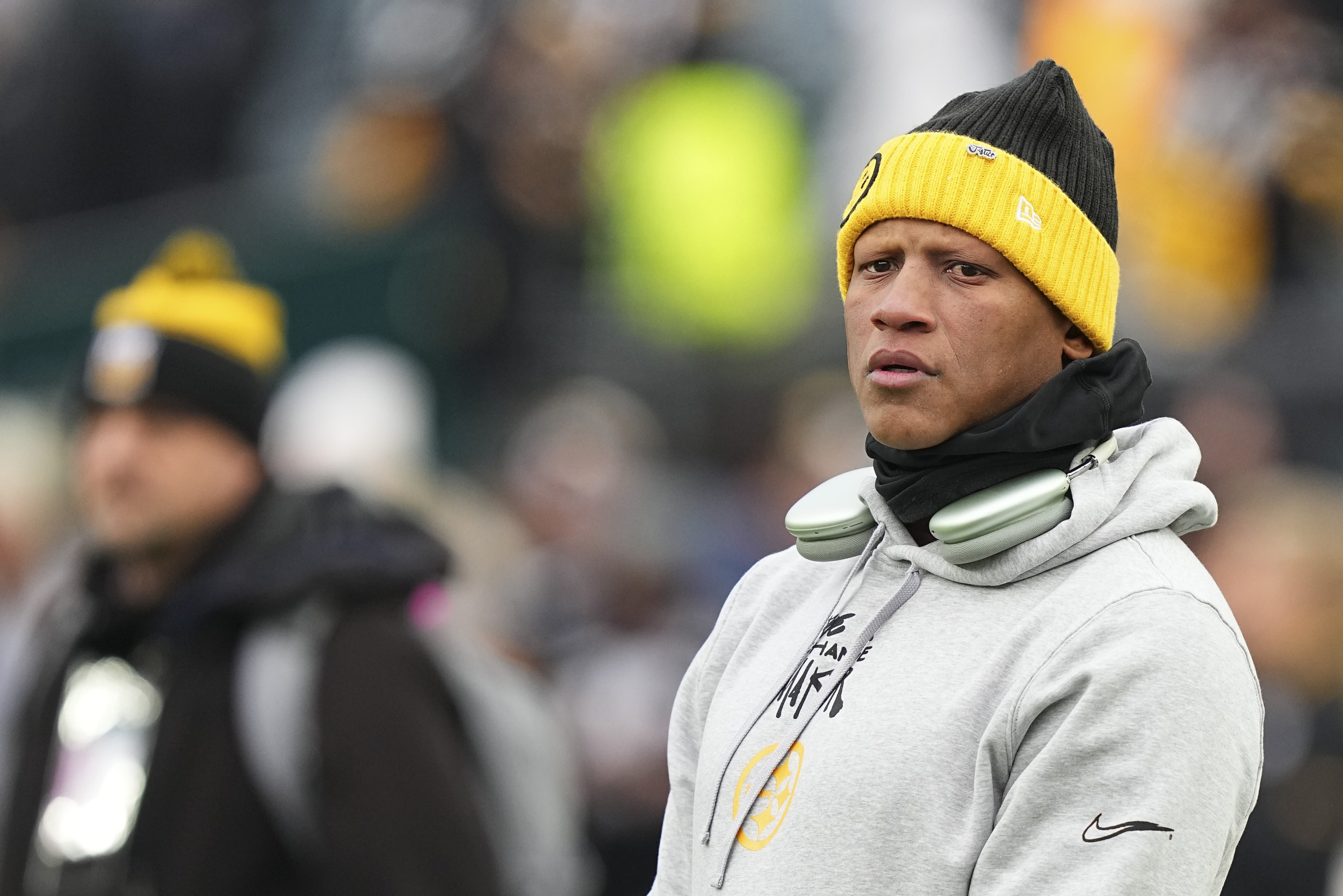 Steelers' Ryan Shazier Returns to Pittsburgh Following Spinal Cord Injury