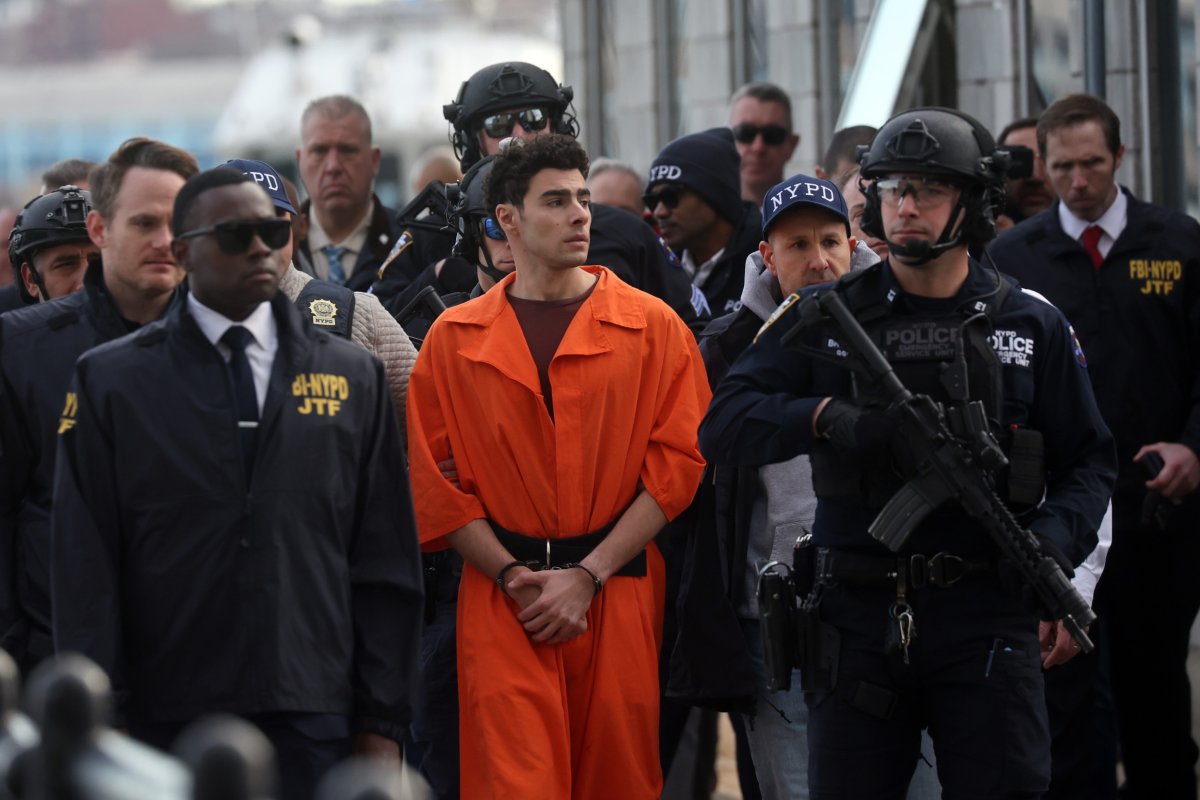 Luigi Mangione Trial Could Have 'Stealth Juror'—Lawyer Newsweek